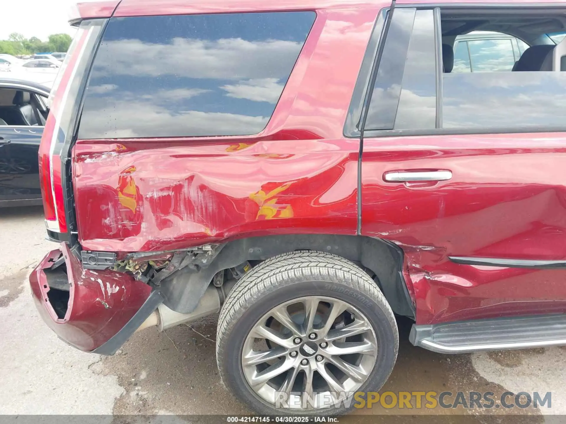 6 Photograph of a damaged car 1GYS3BKJ7KR342801 CADILLAC ESCALADE 2019