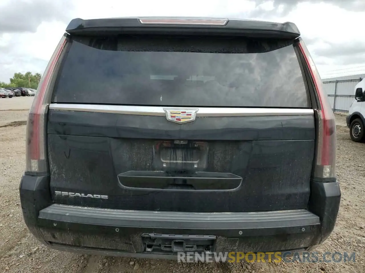 6 Photograph of a damaged car 1GYS3BKJXKR271240 CADILLAC ESCALADE 2019