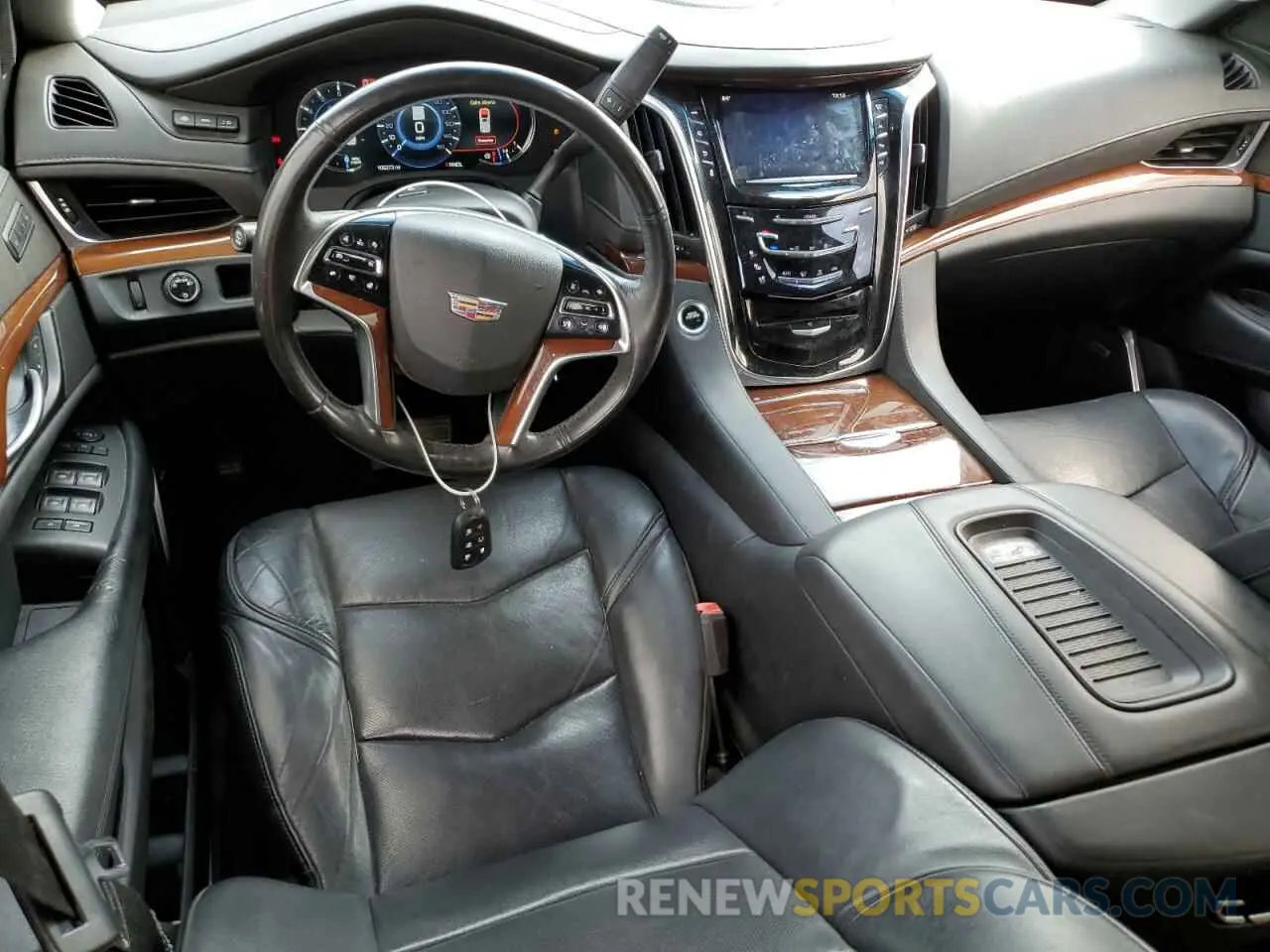 8 Photograph of a damaged car 1GYS3BKJXKR271240 CADILLAC ESCALADE 2019