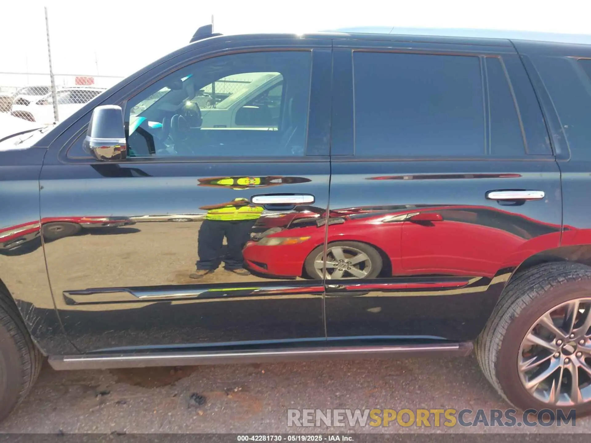 14 Photograph of a damaged car 1GYS3CKJ8KR307075 CADILLAC ESCALADE 2019