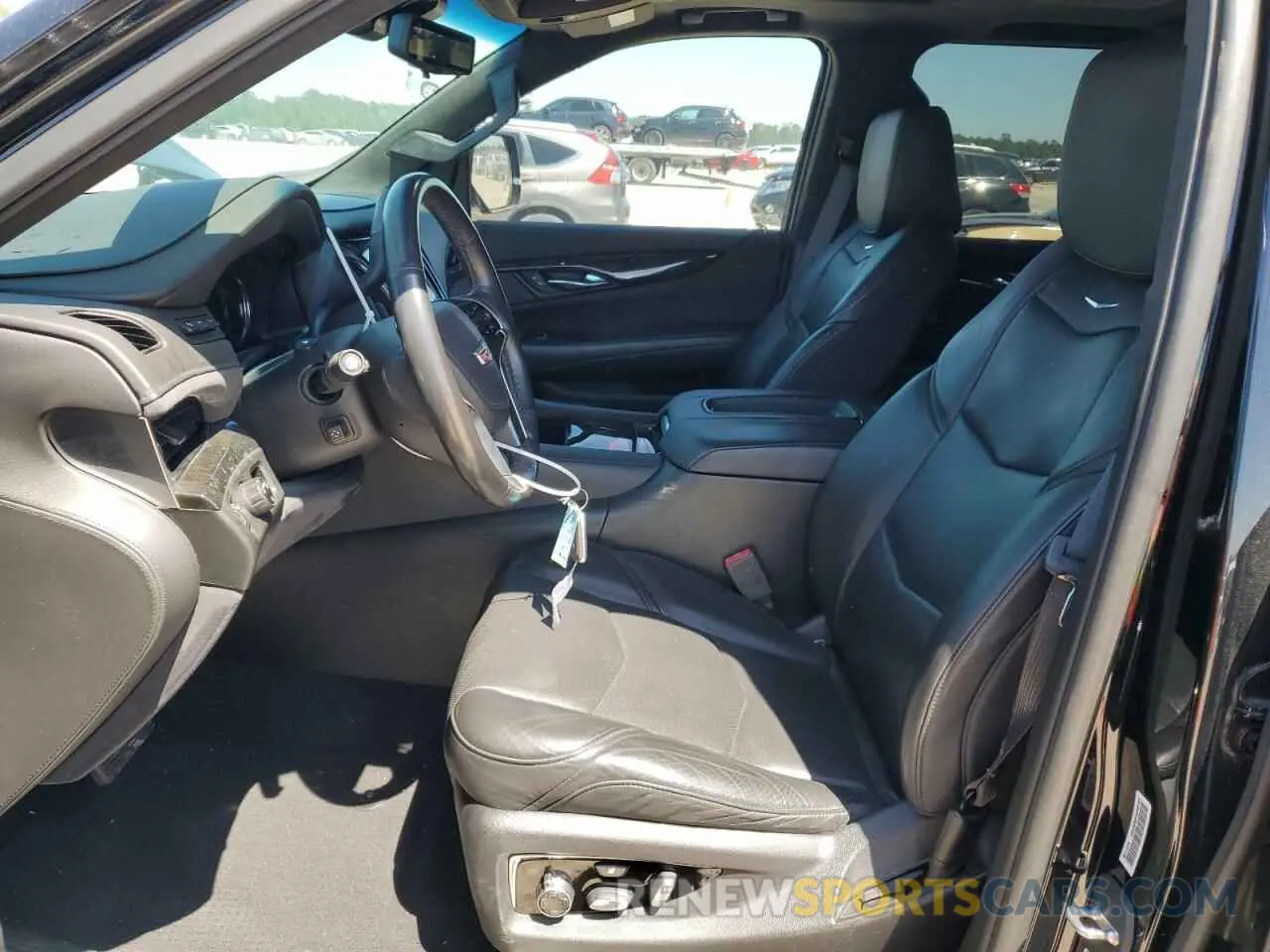 7 Photograph of a damaged car 1GYS3KKJ6KR139107 CADILLAC ESCALADE 2019