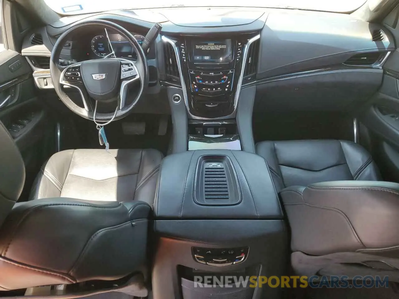 8 Photograph of a damaged car 1GYS3KKJ6KR139107 CADILLAC ESCALADE 2019