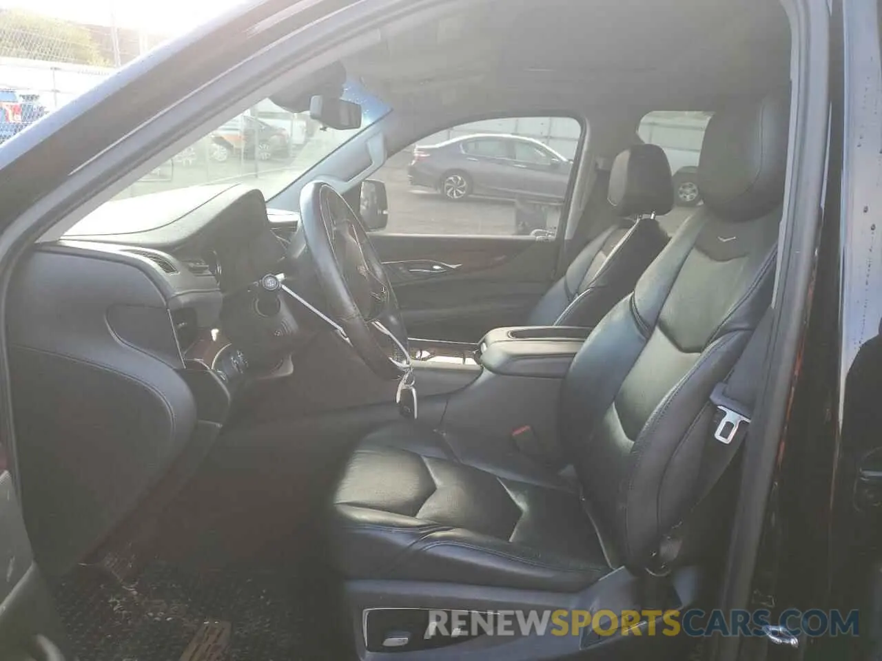 7 Photograph of a damaged car 1GYS4BKJ0KR405668 CADILLAC ESCALADE 2019