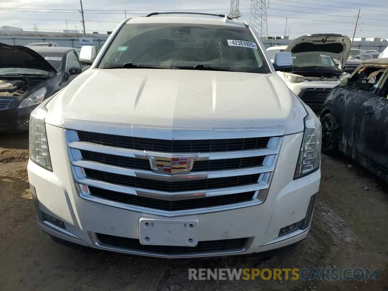 5 Photograph of a damaged car 1GYS4BKJ4KR154475 CADILLAC ESCALADE 2019