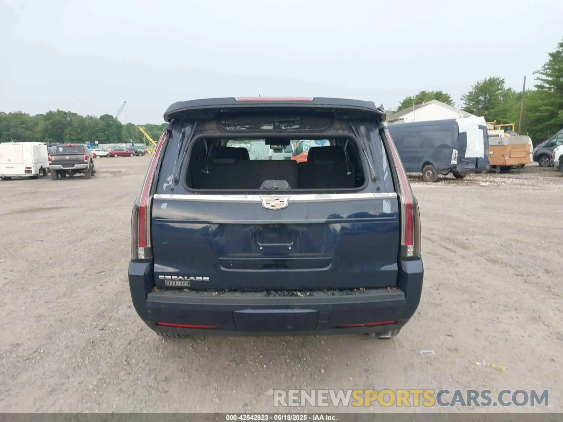 16 Photograph of a damaged car 1GYS4BKJ5KR232620 CADILLAC ESCALADE 2019