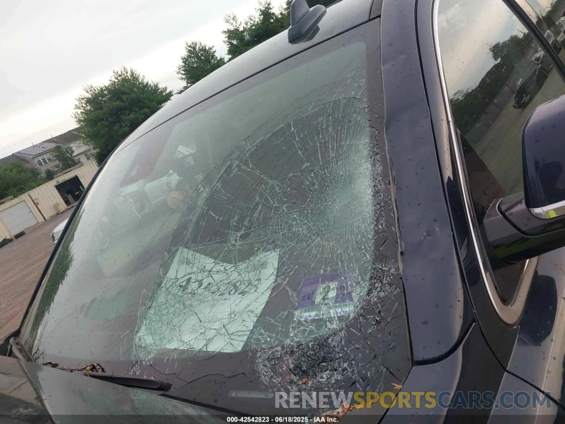 6 Photograph of a damaged car 1GYS4BKJ5KR232620 CADILLAC ESCALADE 2019