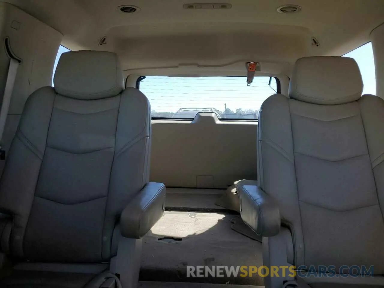 10 Photograph of a damaged car 1GYS4BKJ7KR249807 CADILLAC ESCALADE 2019