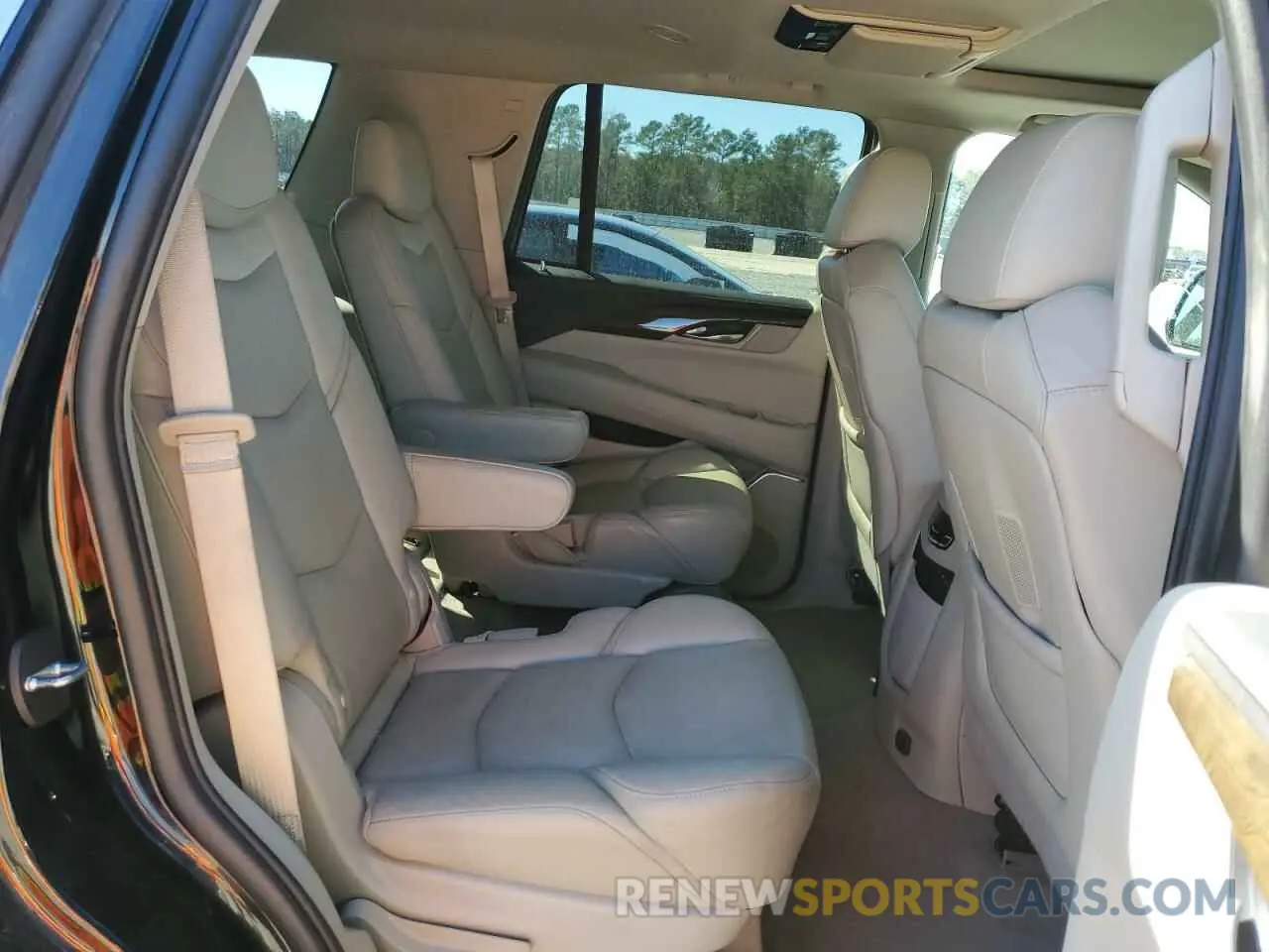 11 Photograph of a damaged car 1GYS4BKJ7KR249807 CADILLAC ESCALADE 2019