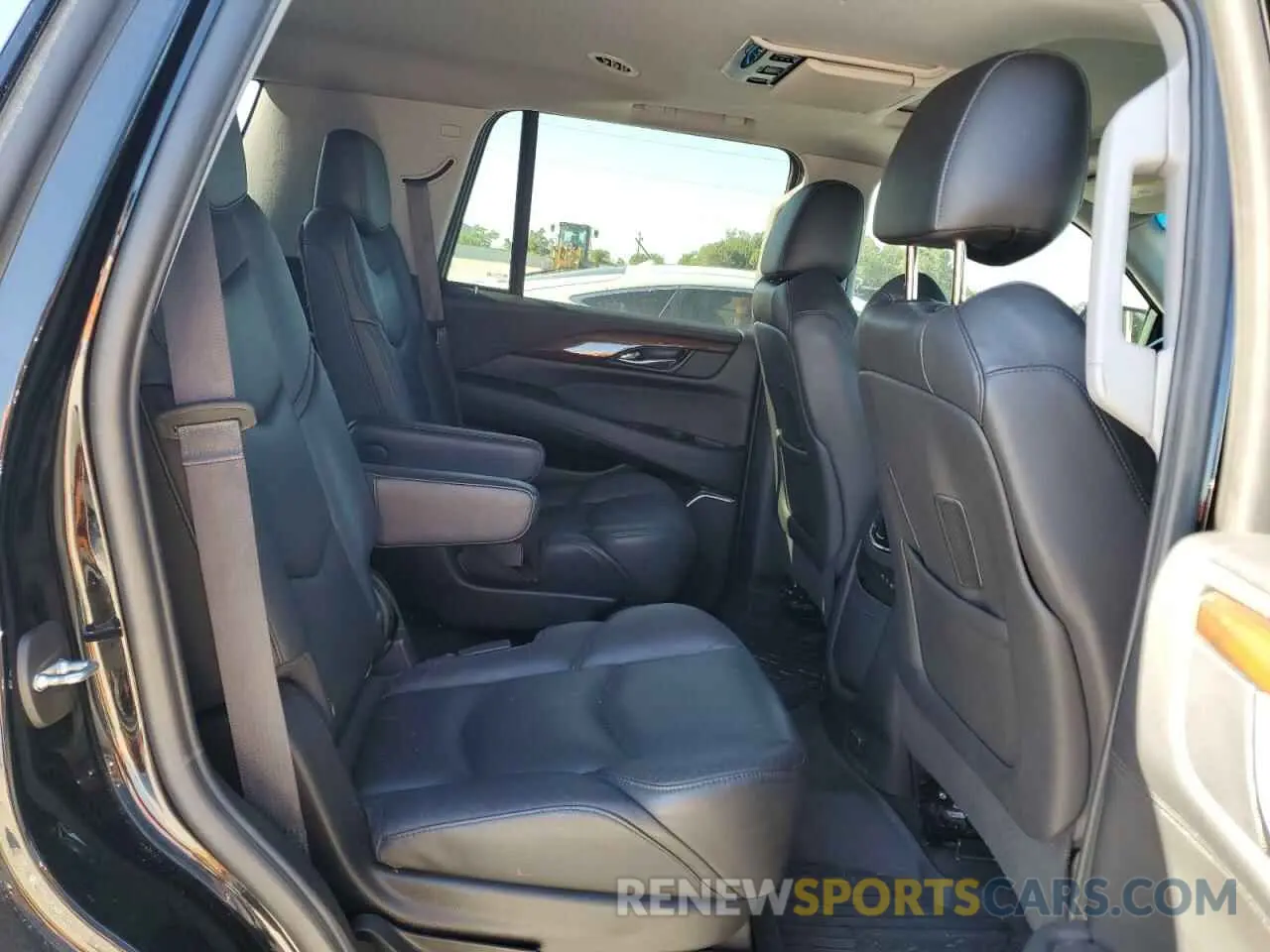 11 Photograph of a damaged car 1GYS4BKJXKR389513 CADILLAC ESCALADE 2019