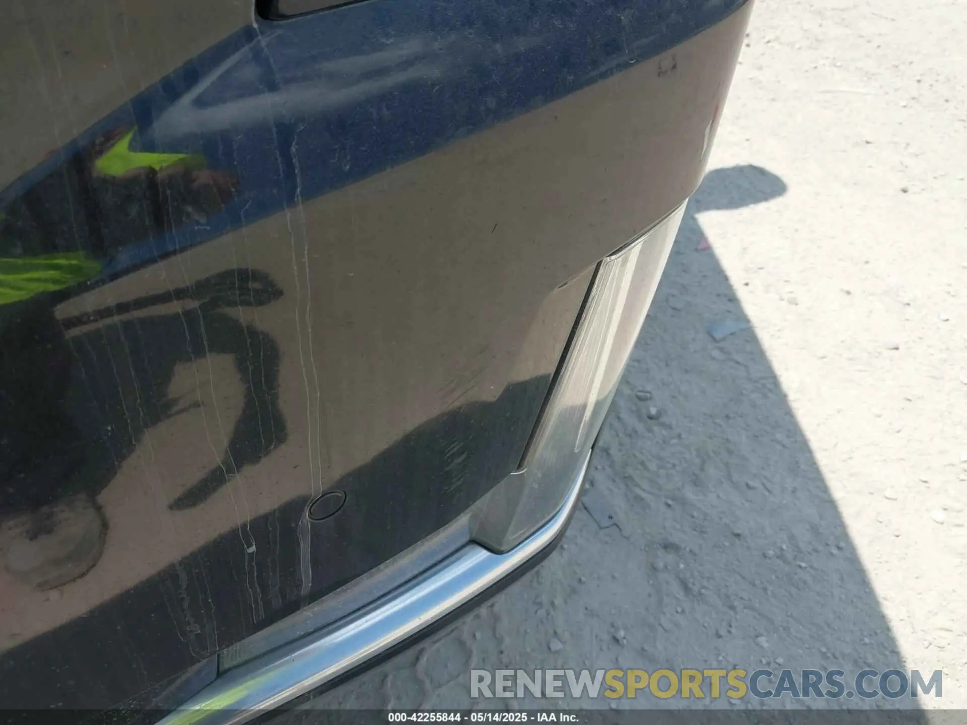 6 Photograph of a damaged car 1GYS4CKJ3KR234145 CADILLAC ESCALADE 2019