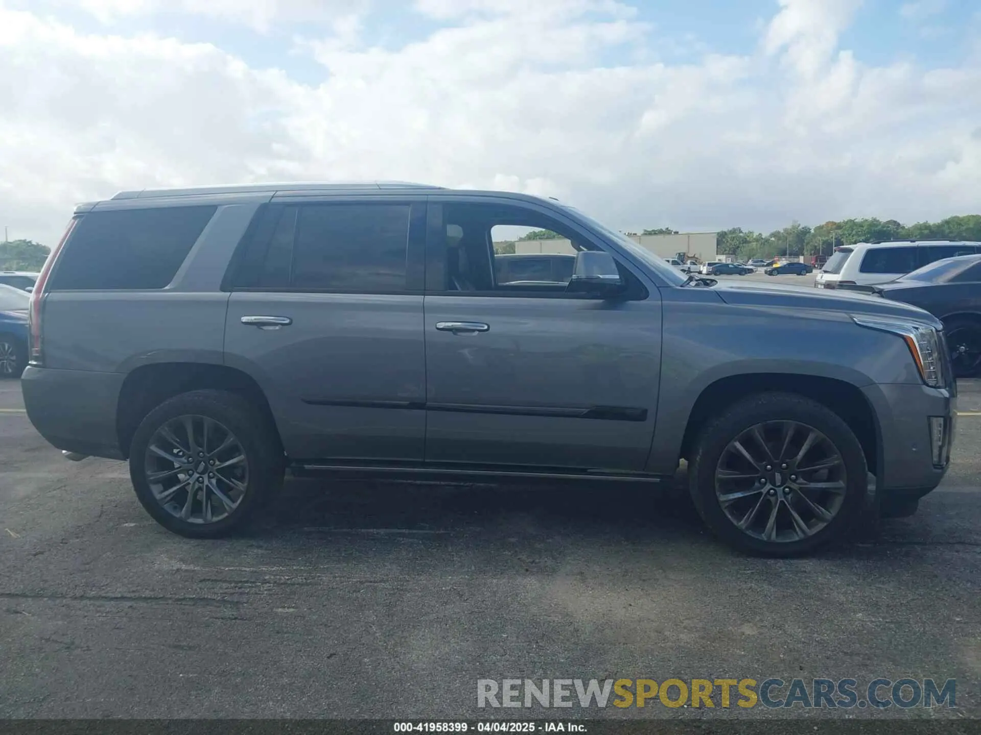 14 Photograph of a damaged car 1GYS4CKJ4KR349398 CADILLAC ESCALADE 2019