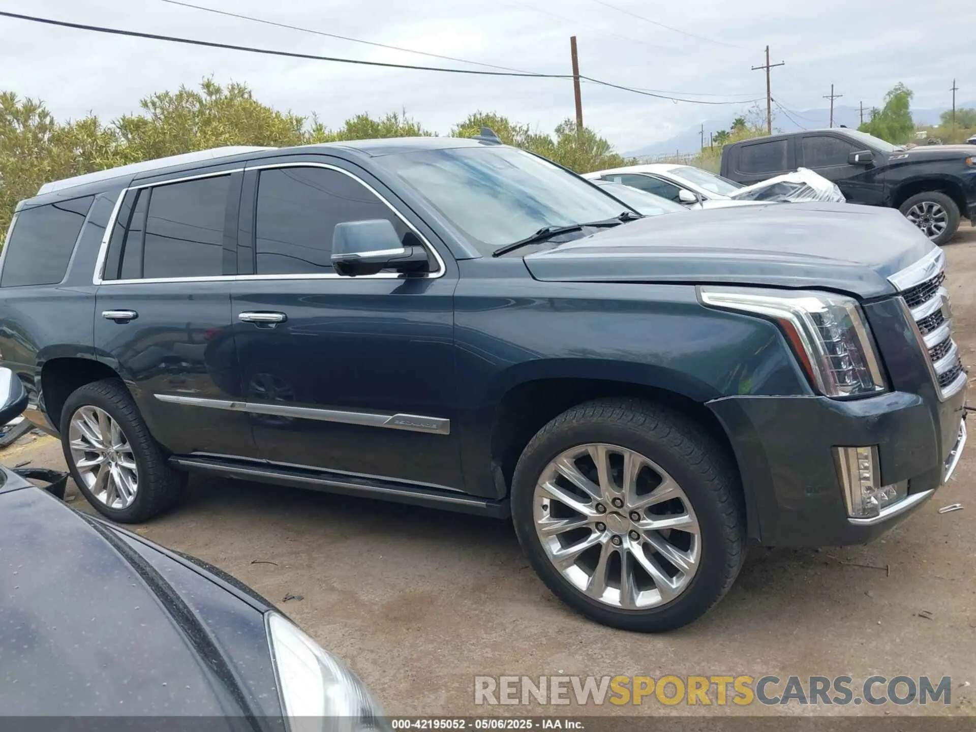 14 Photograph of a damaged car 1GYS4CKJ5KR343237 CADILLAC ESCALADE 2019