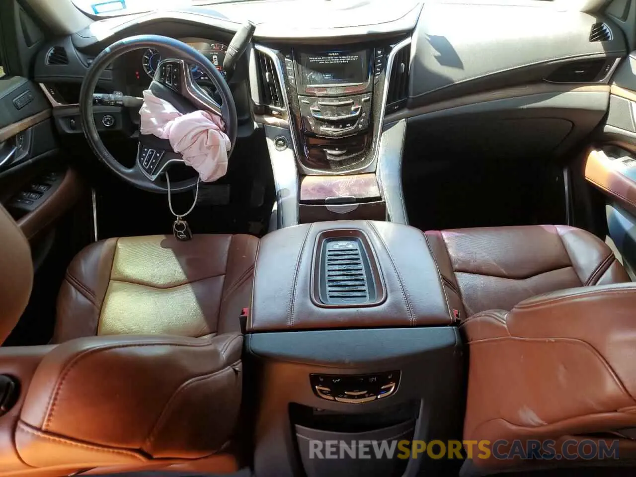 8 Photograph of a damaged car 1GYS4CKJ8KR302925 CADILLAC ESCALADE 2019