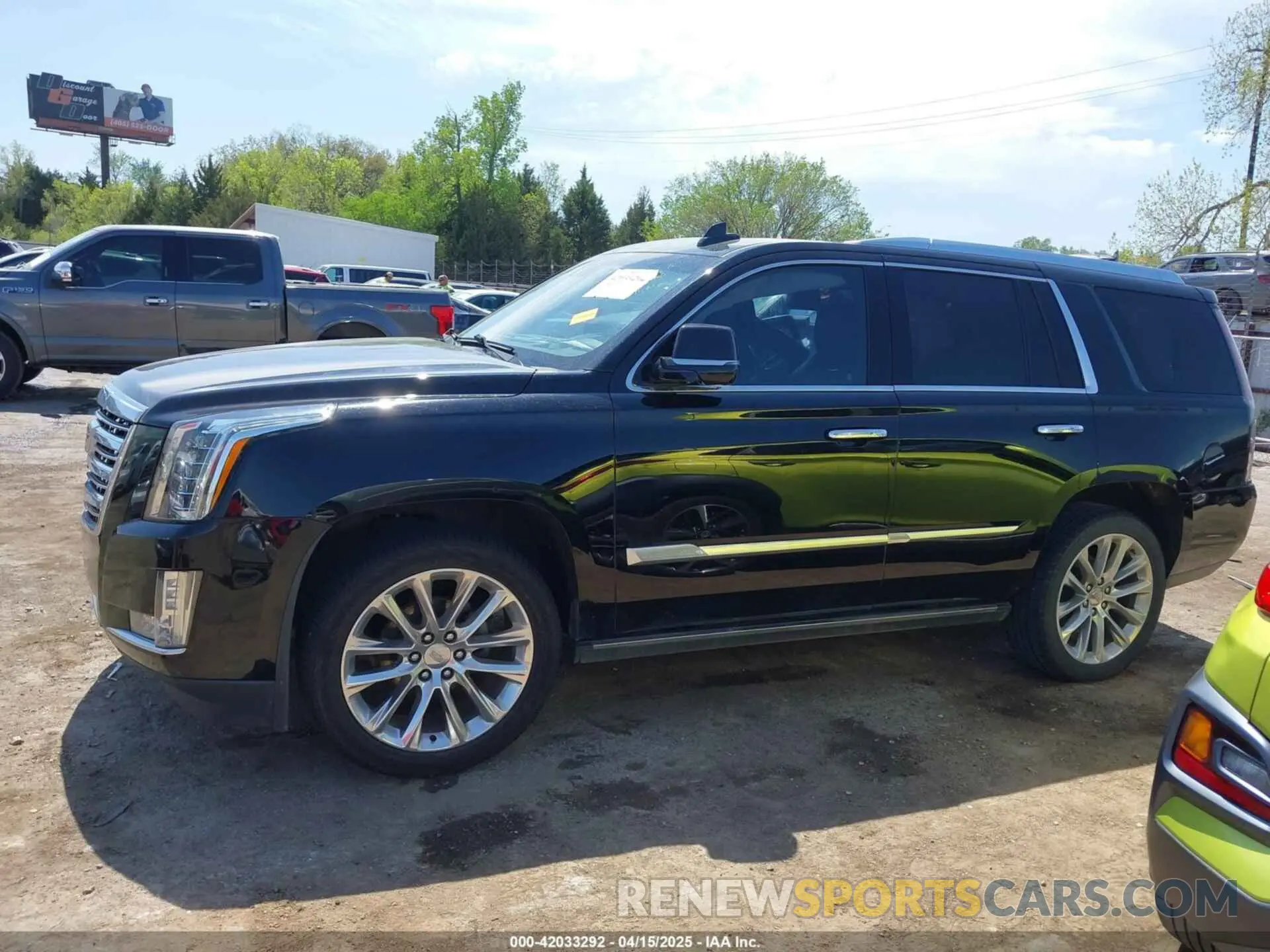 15 Photograph of a damaged car 1GYS4DKJ5KR307487 CADILLAC ESCALADE 2019