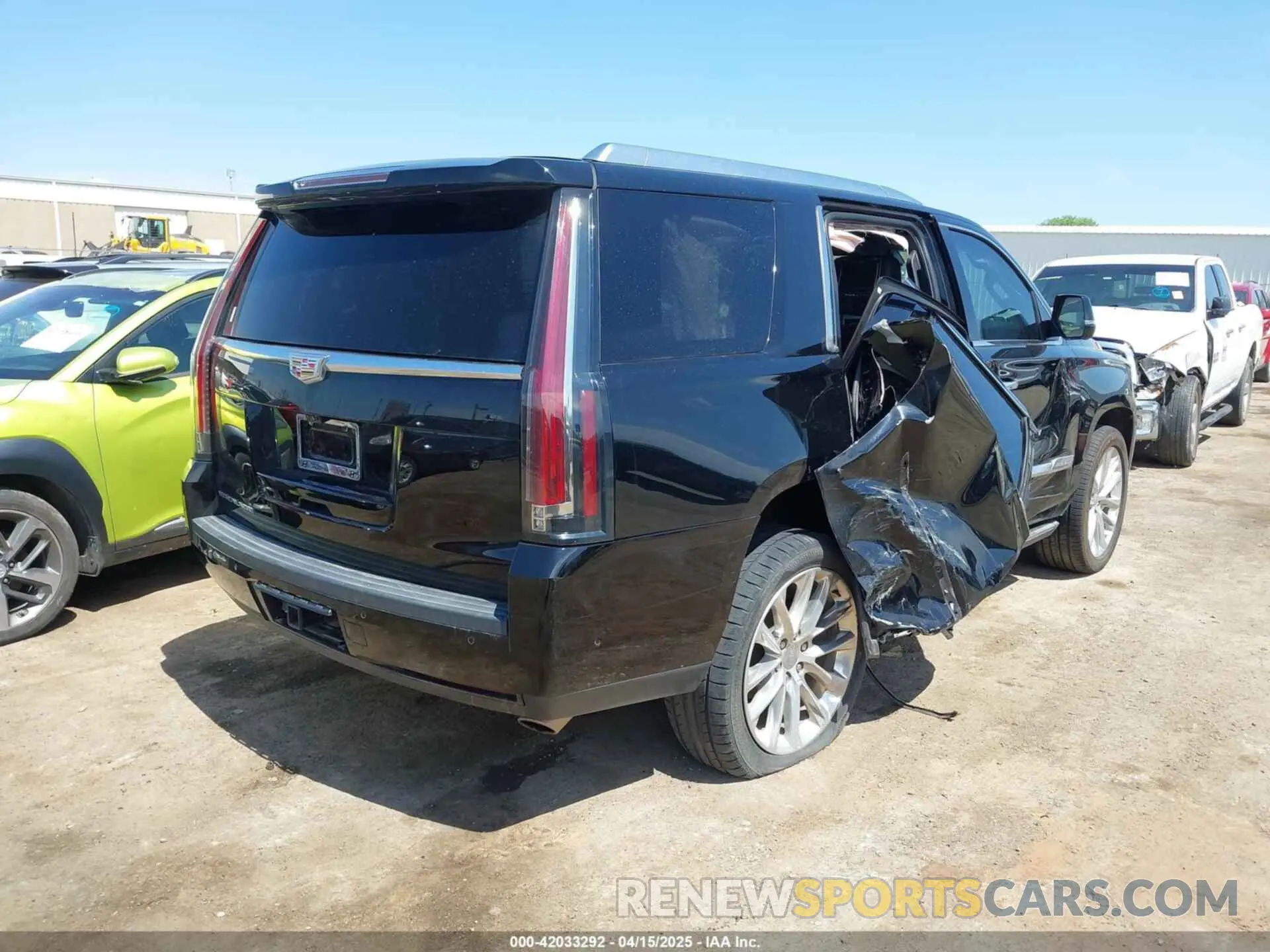 4 Photograph of a damaged car 1GYS4DKJ5KR307487 CADILLAC ESCALADE 2019