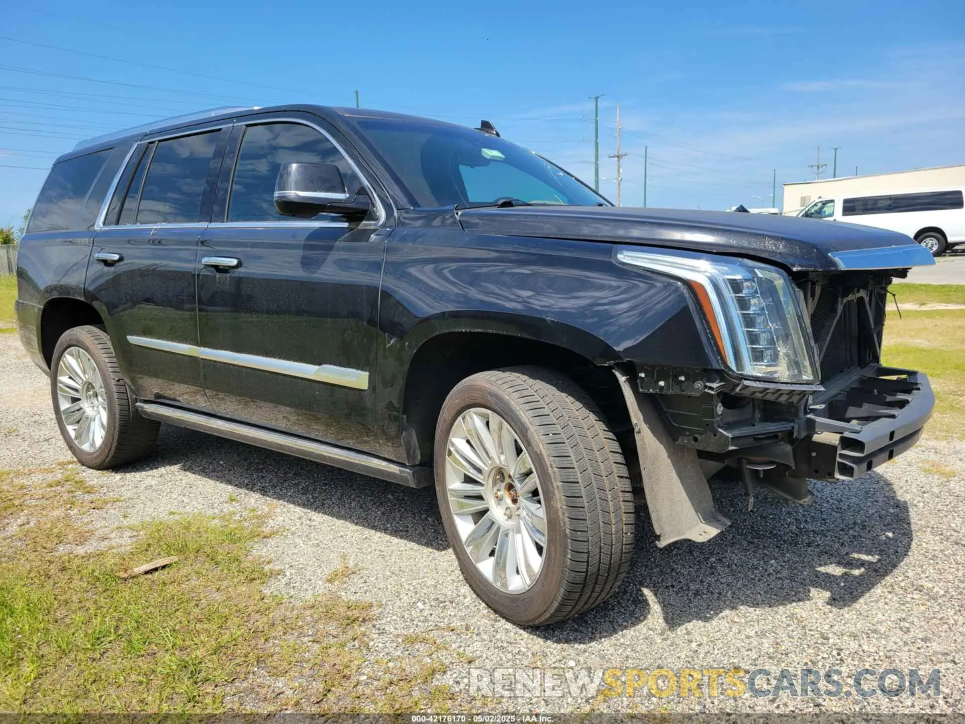 1 Photograph of a damaged car 1GYS4DKJ9KR138333 CADILLAC ESCALADE 2019