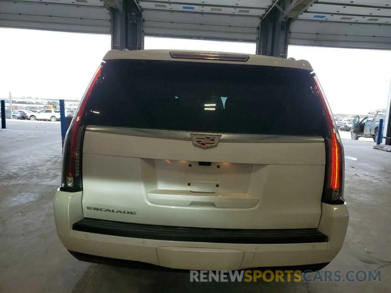 6 Photograph of a damaged car 1GYS4JKJ2KR342535 CADILLAC ESCALADE 2019