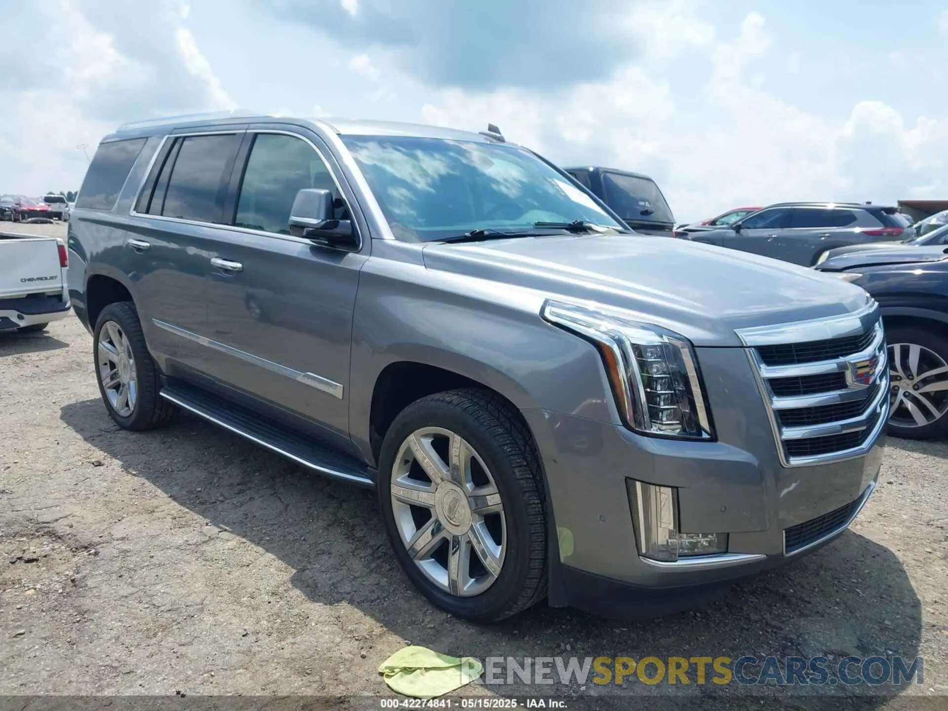 1 Photograph of a damaged car 1GYS3BKJ0LR116410 CADILLAC ESCALADE 2020