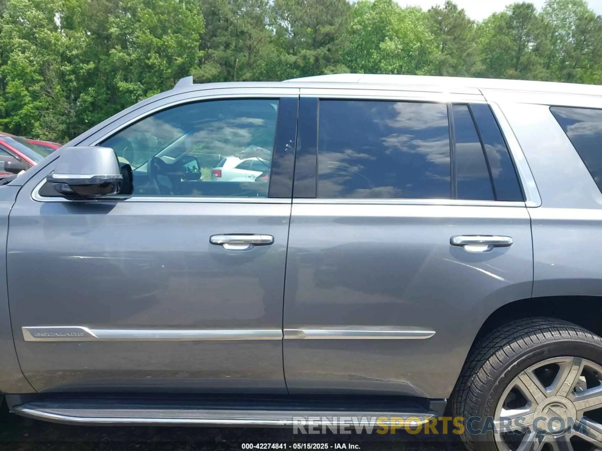 14 Photograph of a damaged car 1GYS3BKJ0LR116410 CADILLAC ESCALADE 2020