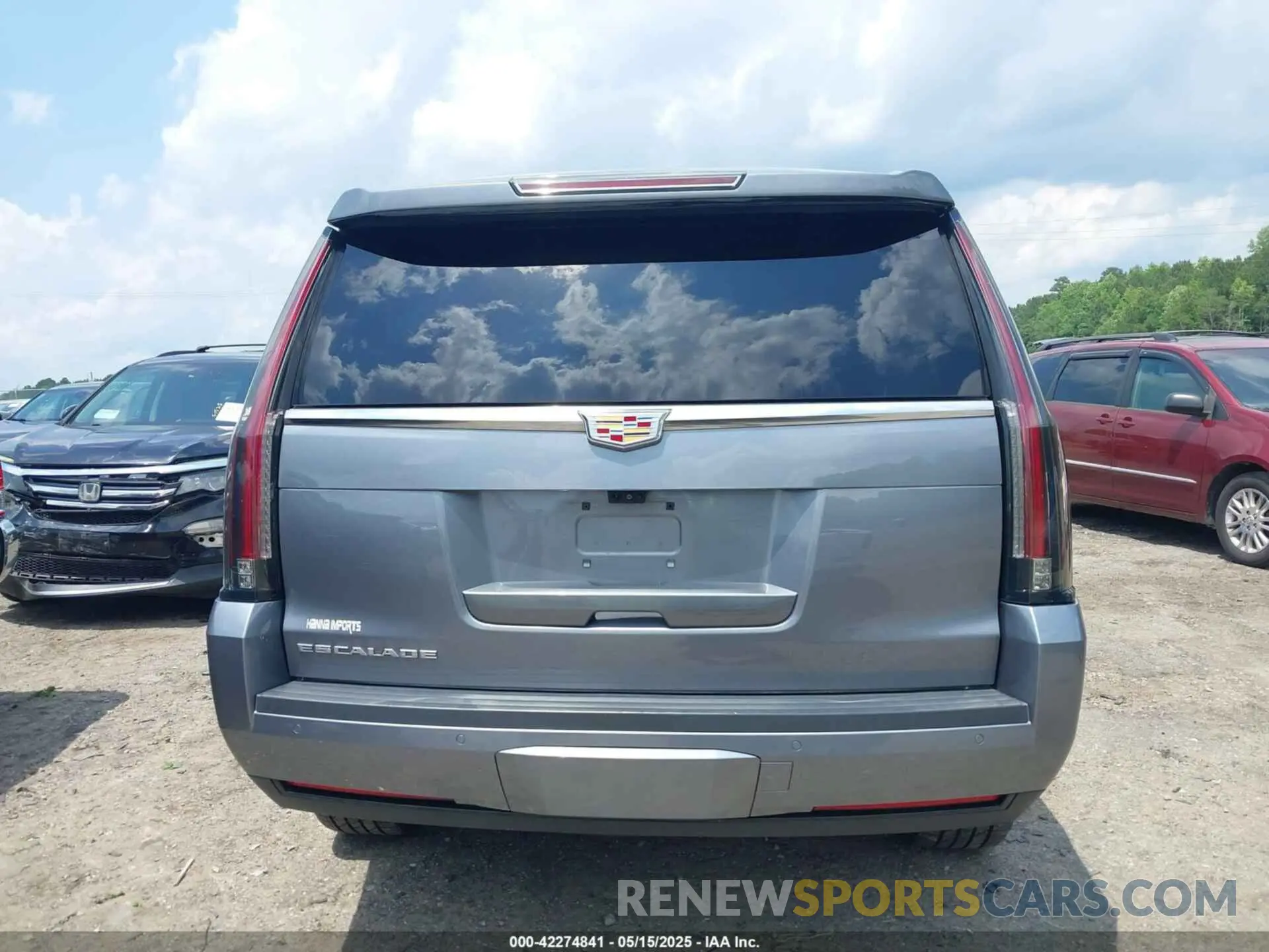 16 Photograph of a damaged car 1GYS3BKJ0LR116410 CADILLAC ESCALADE 2020