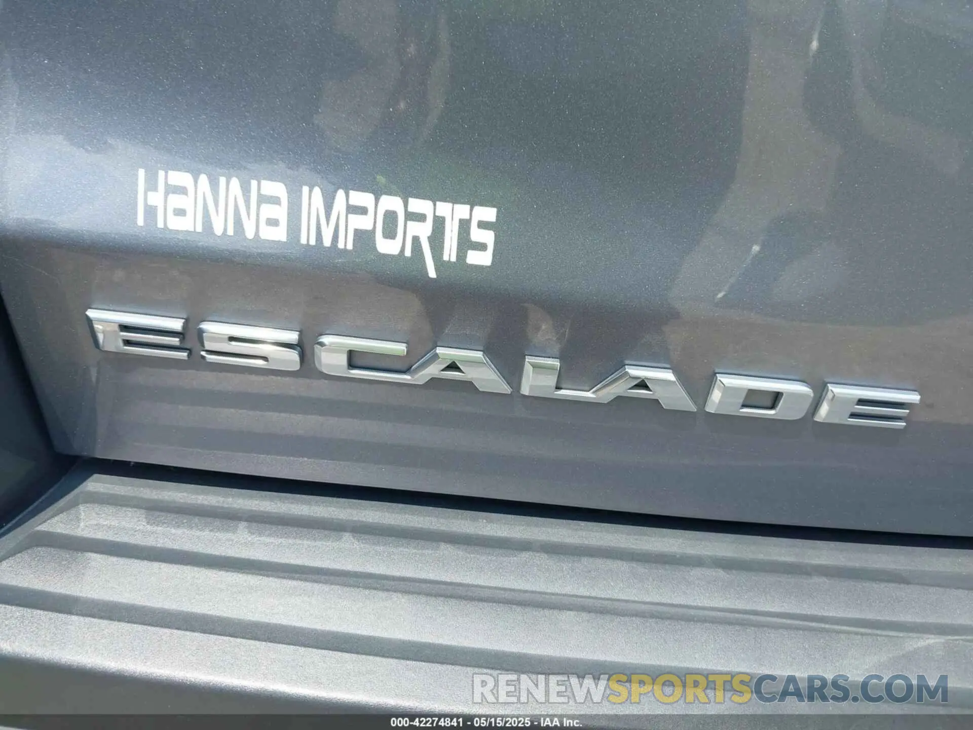 17 Photograph of a damaged car 1GYS3BKJ0LR116410 CADILLAC ESCALADE 2020
