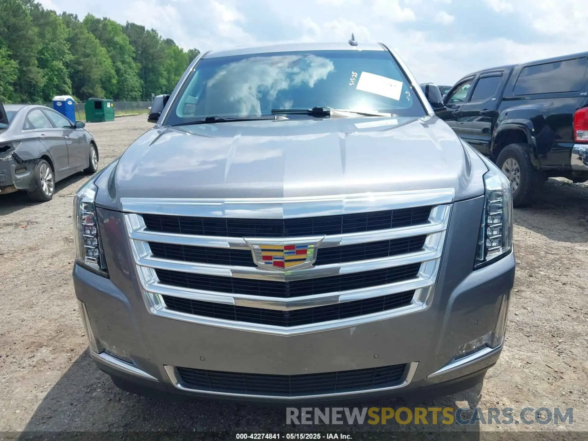 6 Photograph of a damaged car 1GYS3BKJ0LR116410 CADILLAC ESCALADE 2020