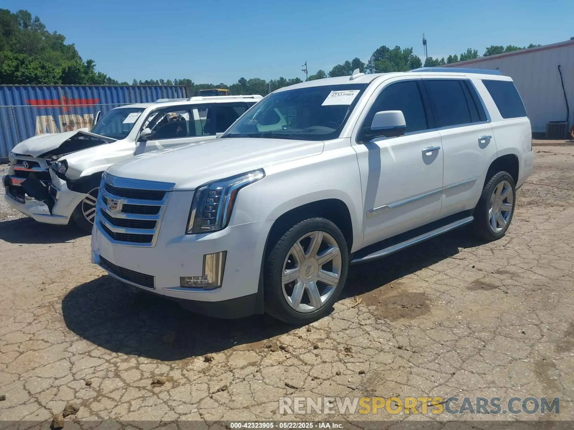 2 Photograph of a damaged car 1GYS3BKJ1LR131062 CADILLAC ESCALADE 2020