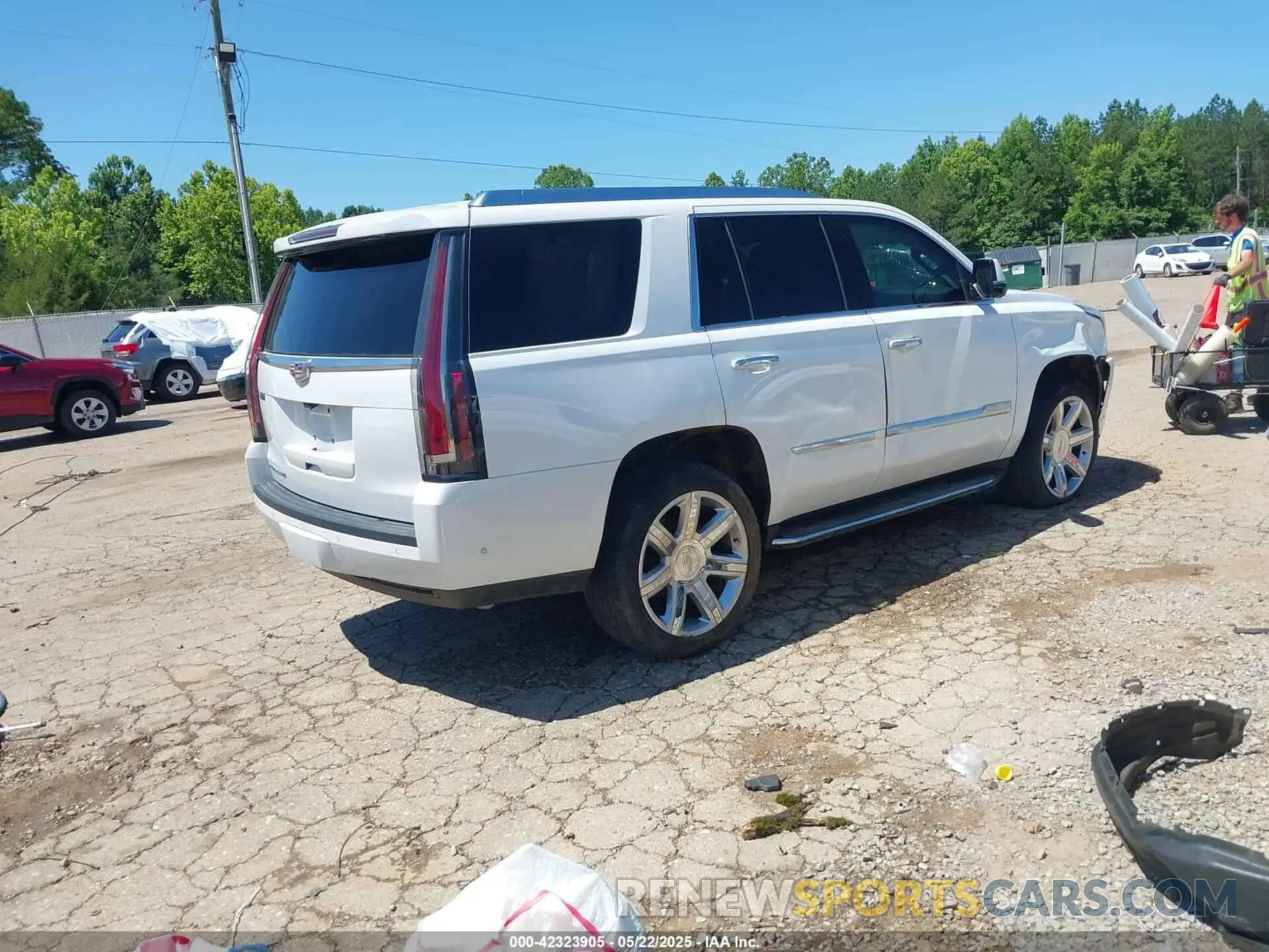 4 Photograph of a damaged car 1GYS3BKJ1LR131062 CADILLAC ESCALADE 2020
