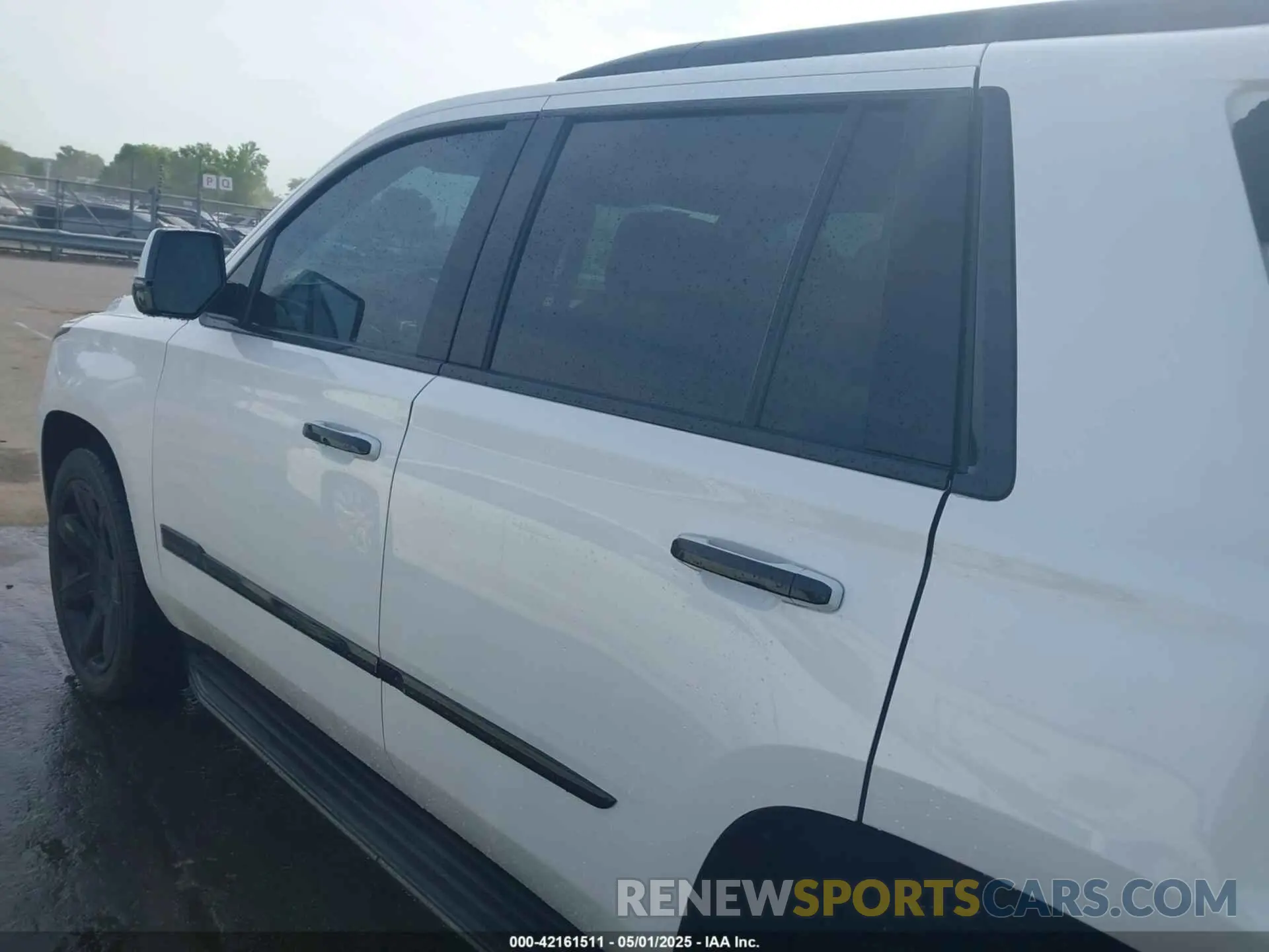 14 Photograph of a damaged car 1GYS3BKJ3LR144735 CADILLAC ESCALADE 2020