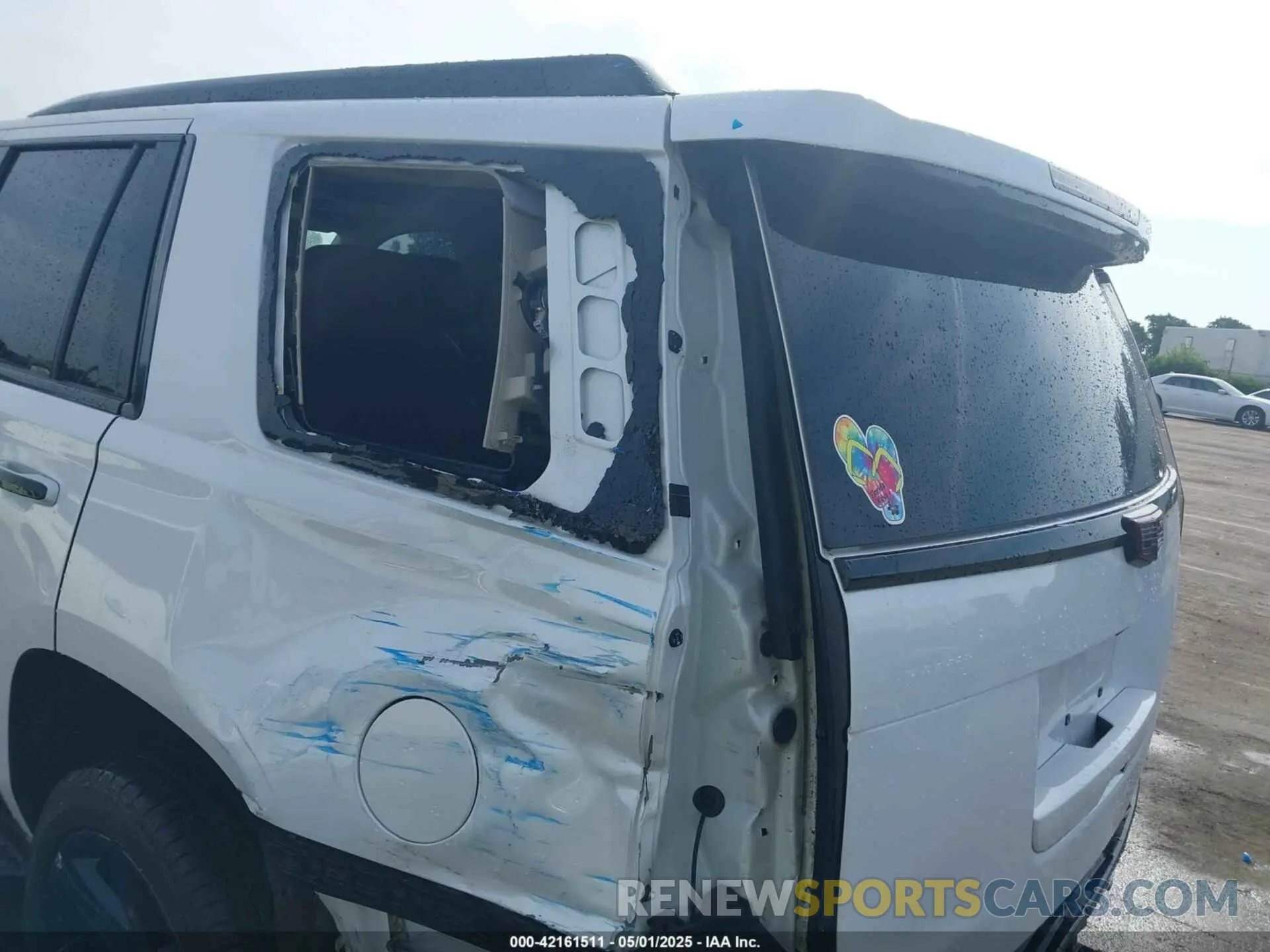 18 Photograph of a damaged car 1GYS3BKJ3LR144735 CADILLAC ESCALADE 2020