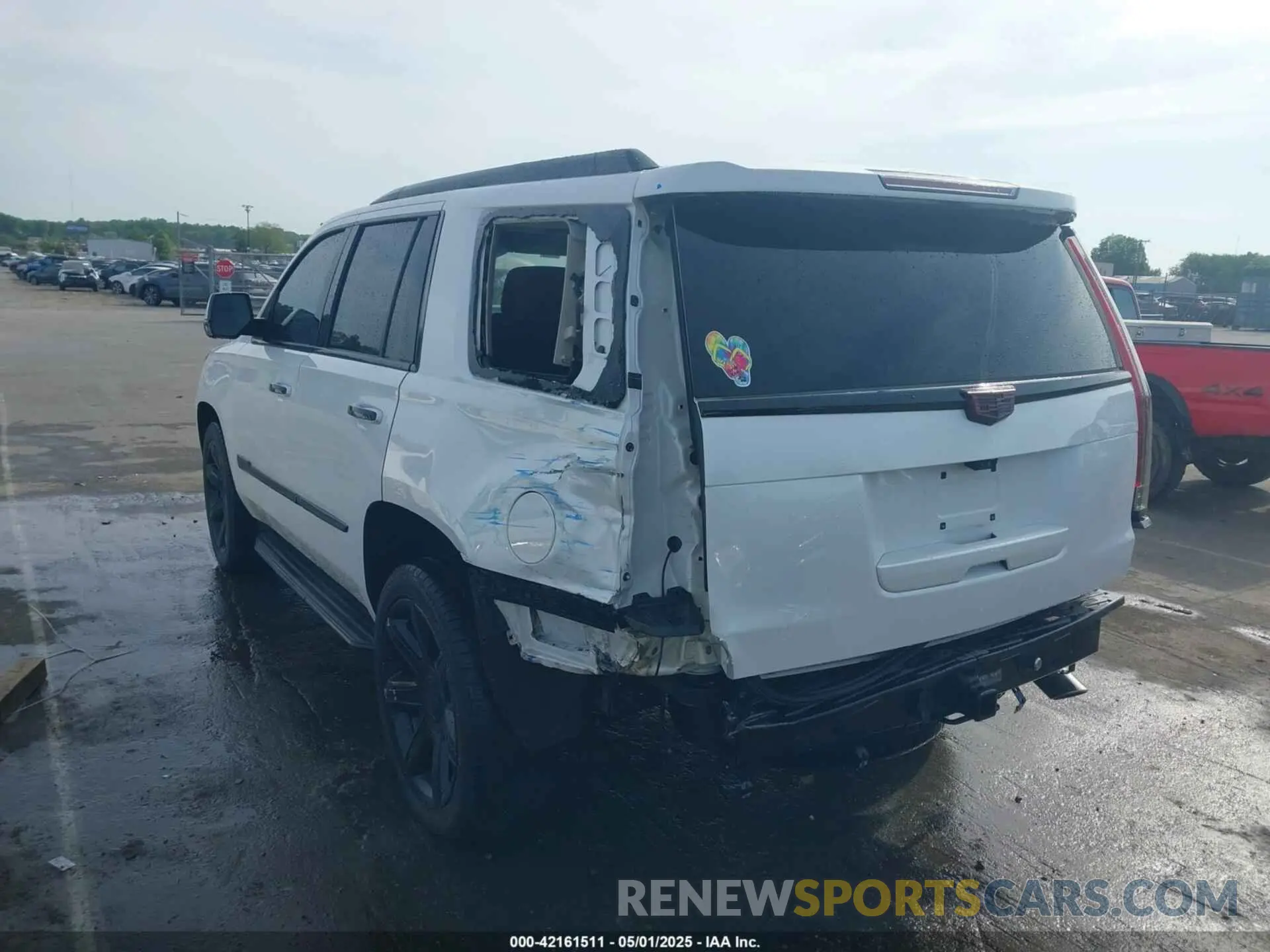 3 Photograph of a damaged car 1GYS3BKJ3LR144735 CADILLAC ESCALADE 2020