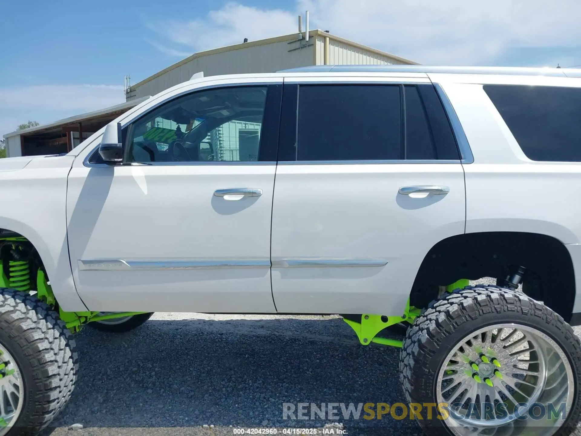 14 Photograph of a damaged car 1GYS3BKJ6LR124477 CADILLAC ESCALADE 2020