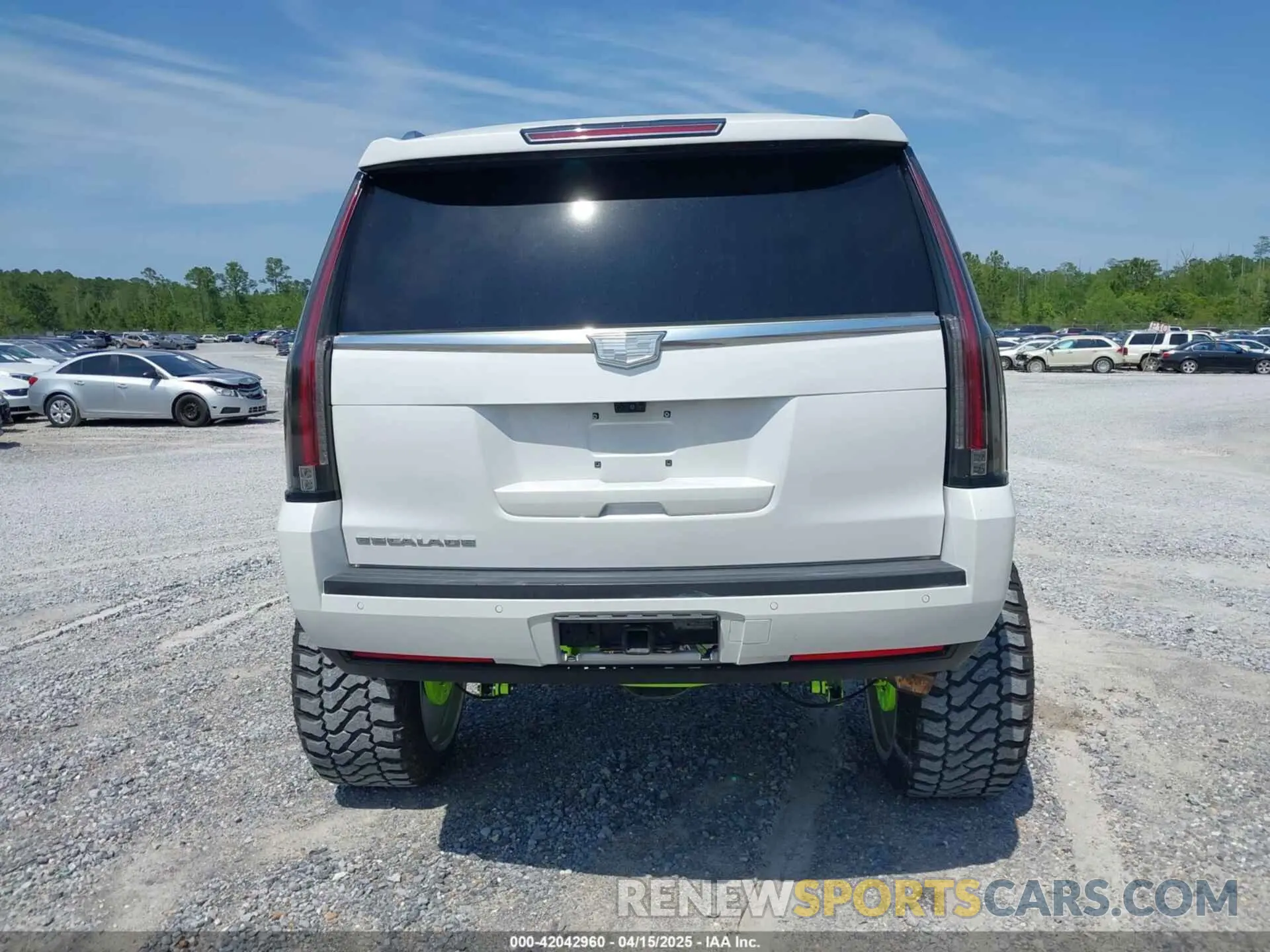 16 Photograph of a damaged car 1GYS3BKJ6LR124477 CADILLAC ESCALADE 2020