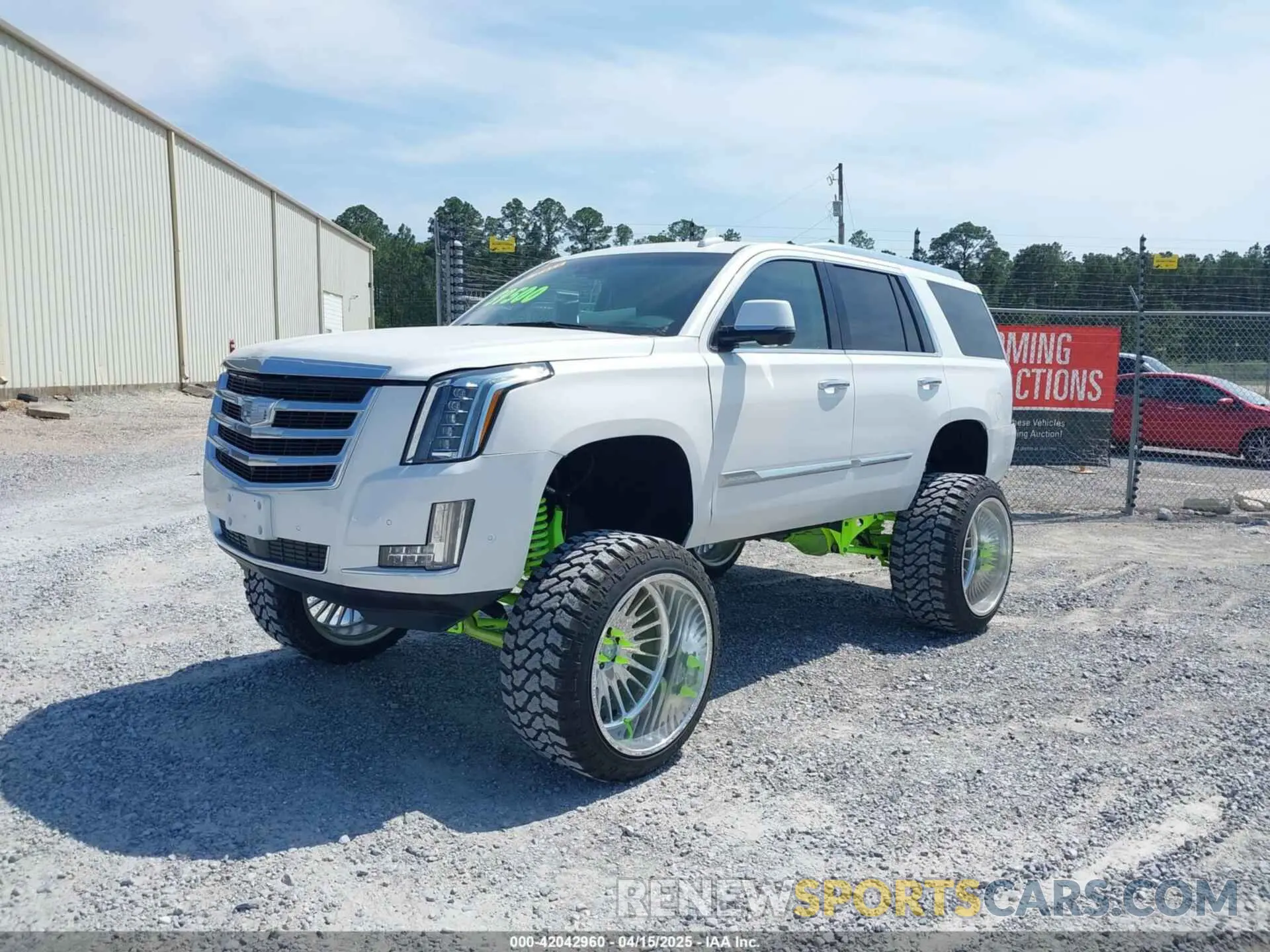 2 Photograph of a damaged car 1GYS3BKJ6LR124477 CADILLAC ESCALADE 2020