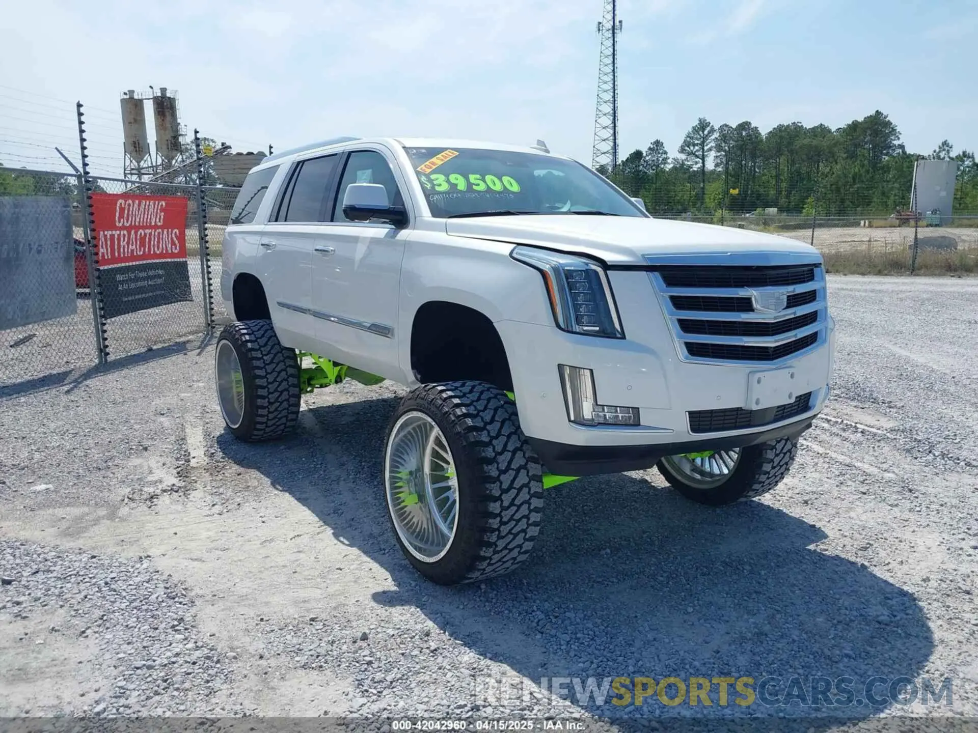 1 Photograph of a damaged car 1GYS3BKJ6LR174477 CADILLAC ESCALADE 2020