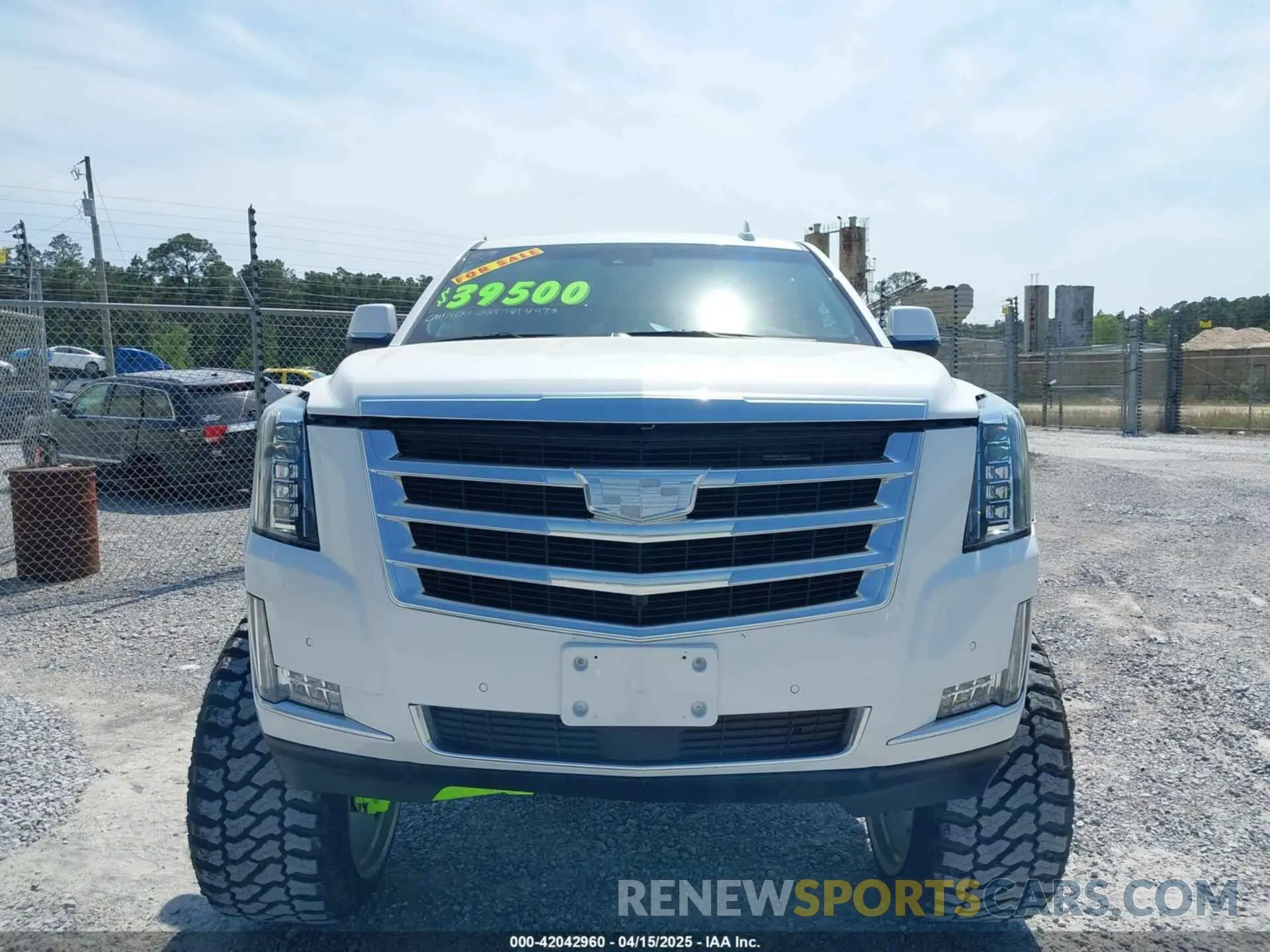 6 Photograph of a damaged car 1GYS3BKJ6LR174477 CADILLAC ESCALADE 2020