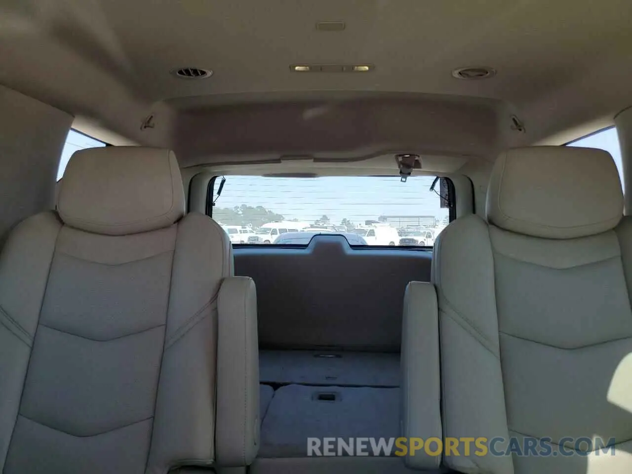 10 Photograph of a damaged car 1GYS3CKJ6LR146971 CADILLAC ESCALADE 2020