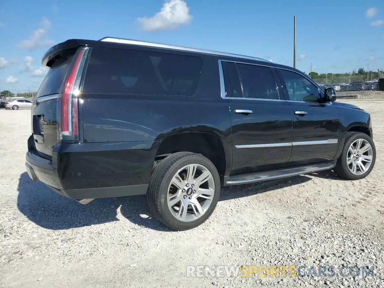 3 Photograph of a damaged car 1GYS3HKJ7LR223781 CADILLAC ESCALADE 2020