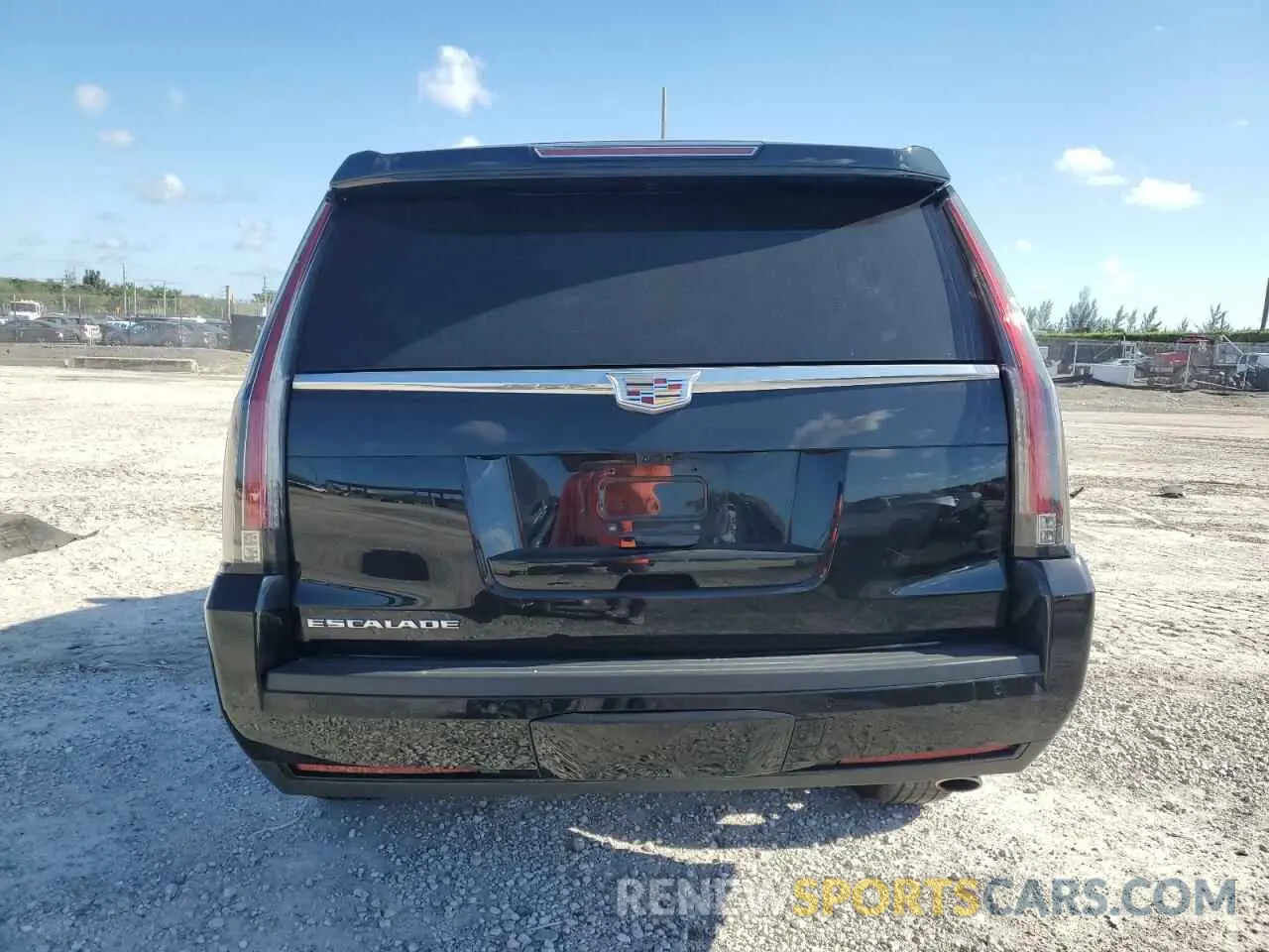 6 Photograph of a damaged car 1GYS3HKJ7LR223781 CADILLAC ESCALADE 2020