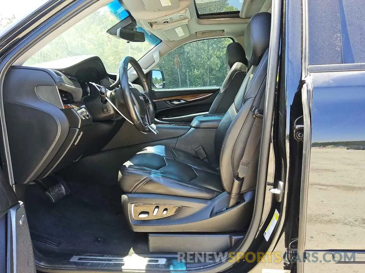 7 Photograph of a damaged car 1GYS3JKJ4LR223616 CADILLAC ESCALADE 2020