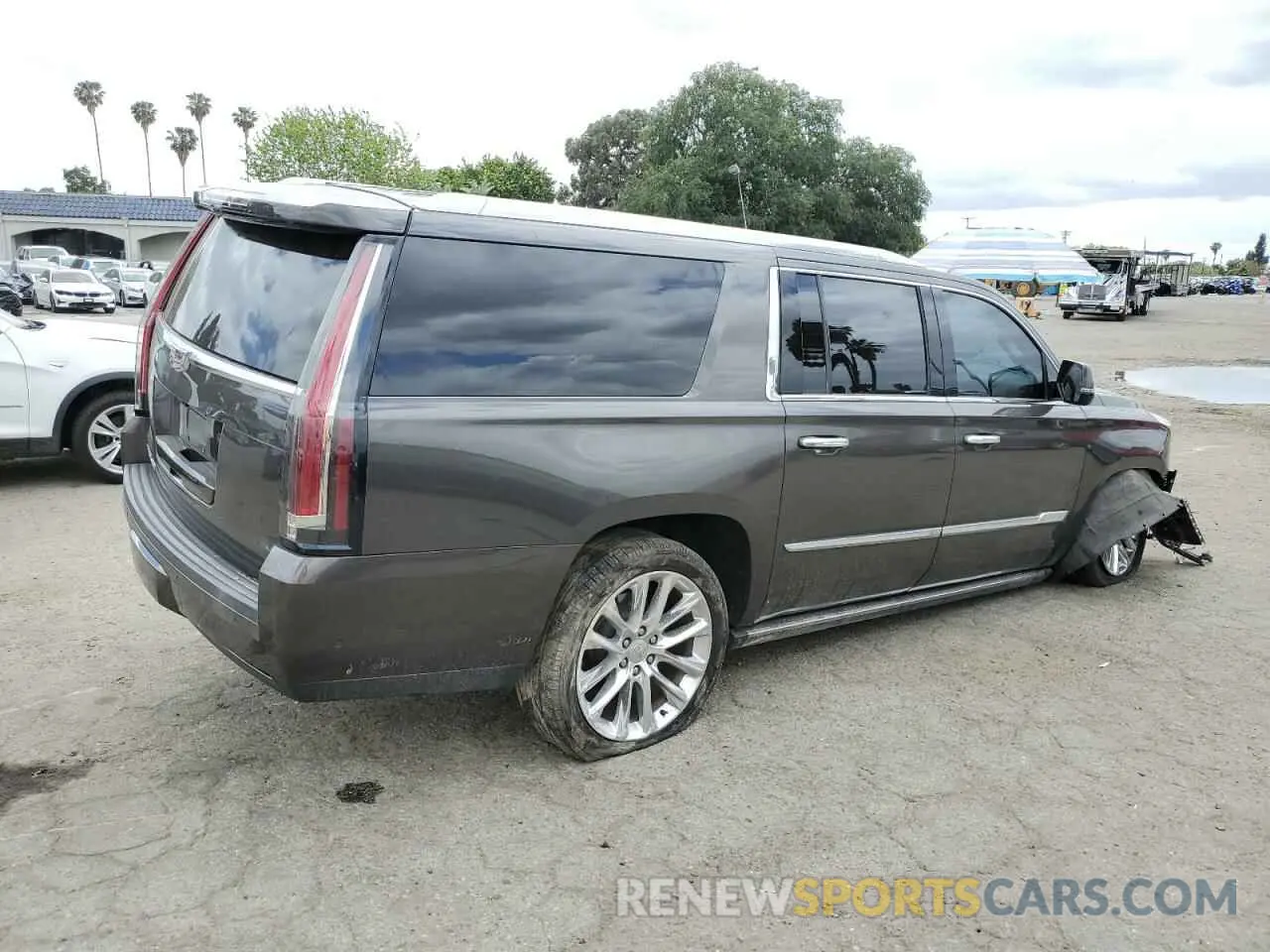 3 Photograph of a damaged car 1GYS3JKJ9LR216404 CADILLAC ESCALADE 2020
