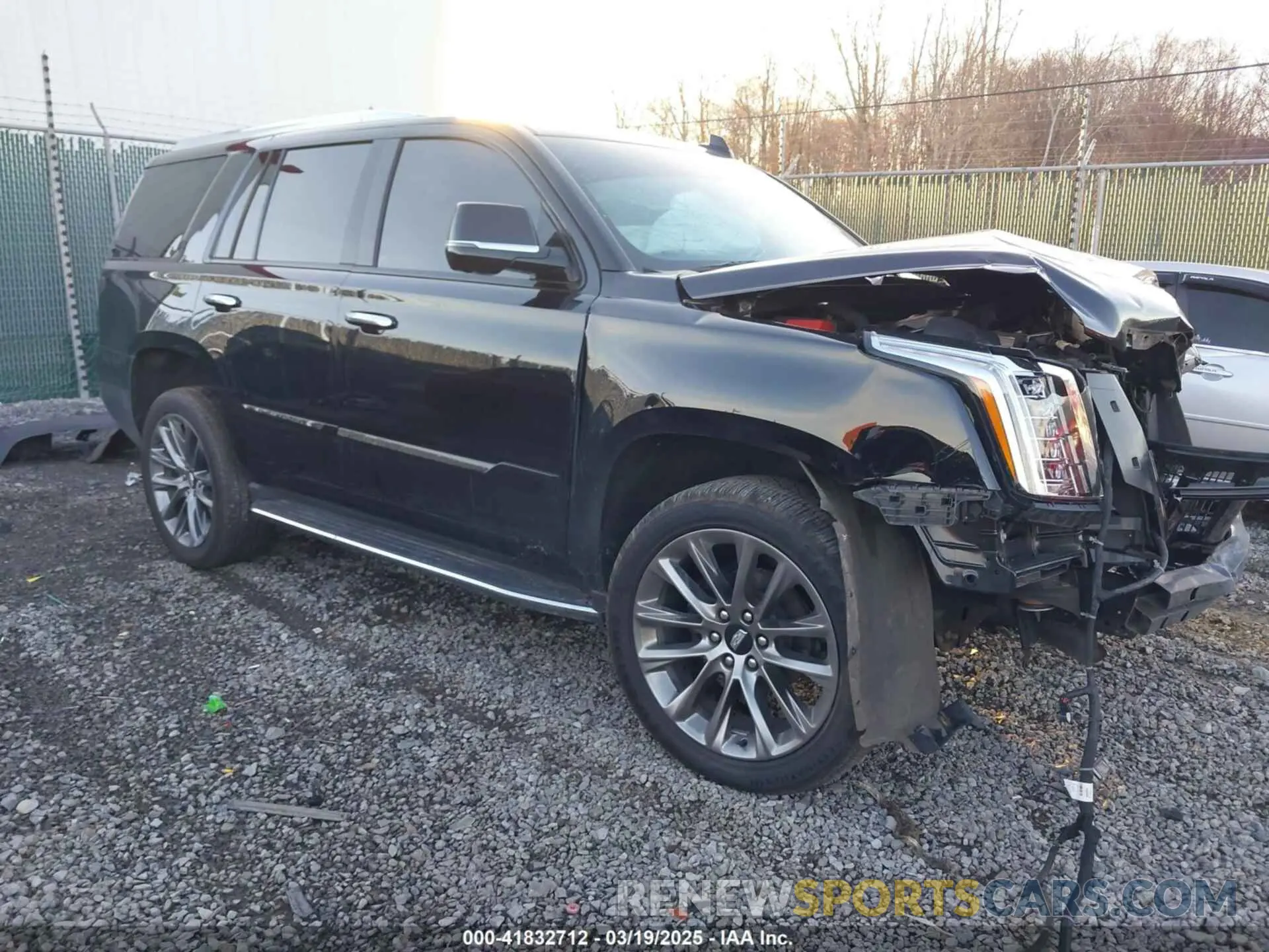 1 Photograph of a damaged car 1GYS4BKJ4LR240371 CADILLAC ESCALADE 2020