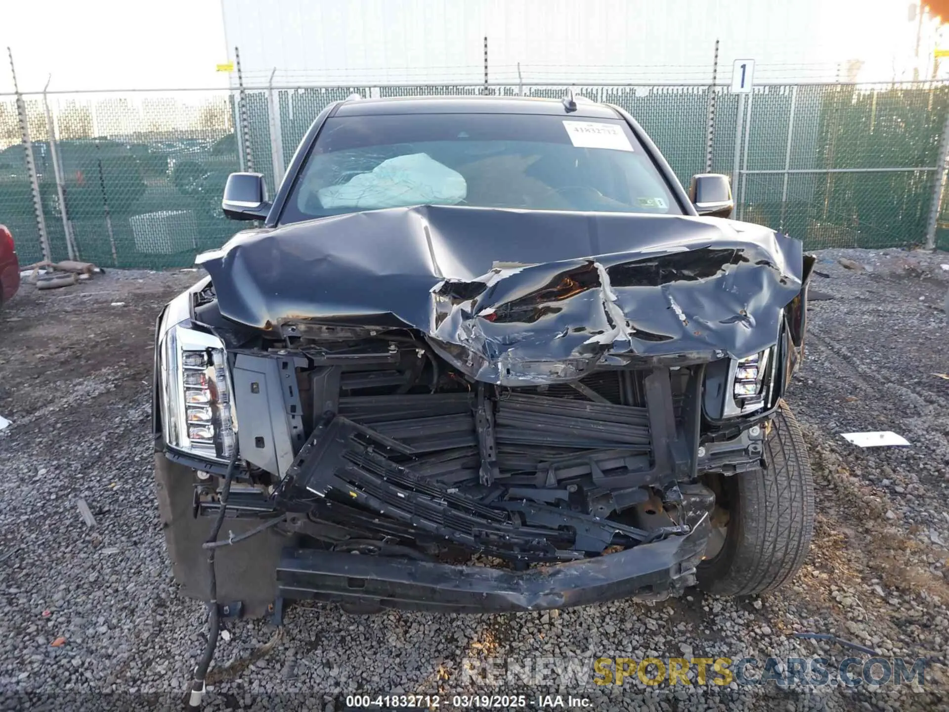 12 Photograph of a damaged car 1GYS4BKJ4LR240371 CADILLAC ESCALADE 2020