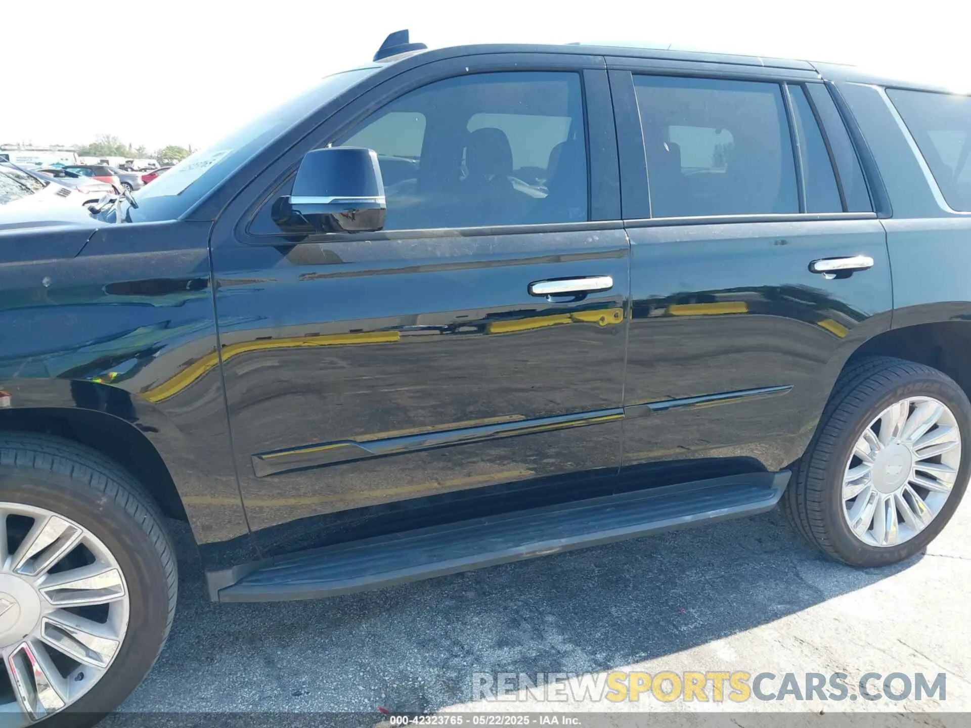 6 Photograph of a damaged car 1GYS4BKJ9LR287363 CADILLAC ESCALADE 2020