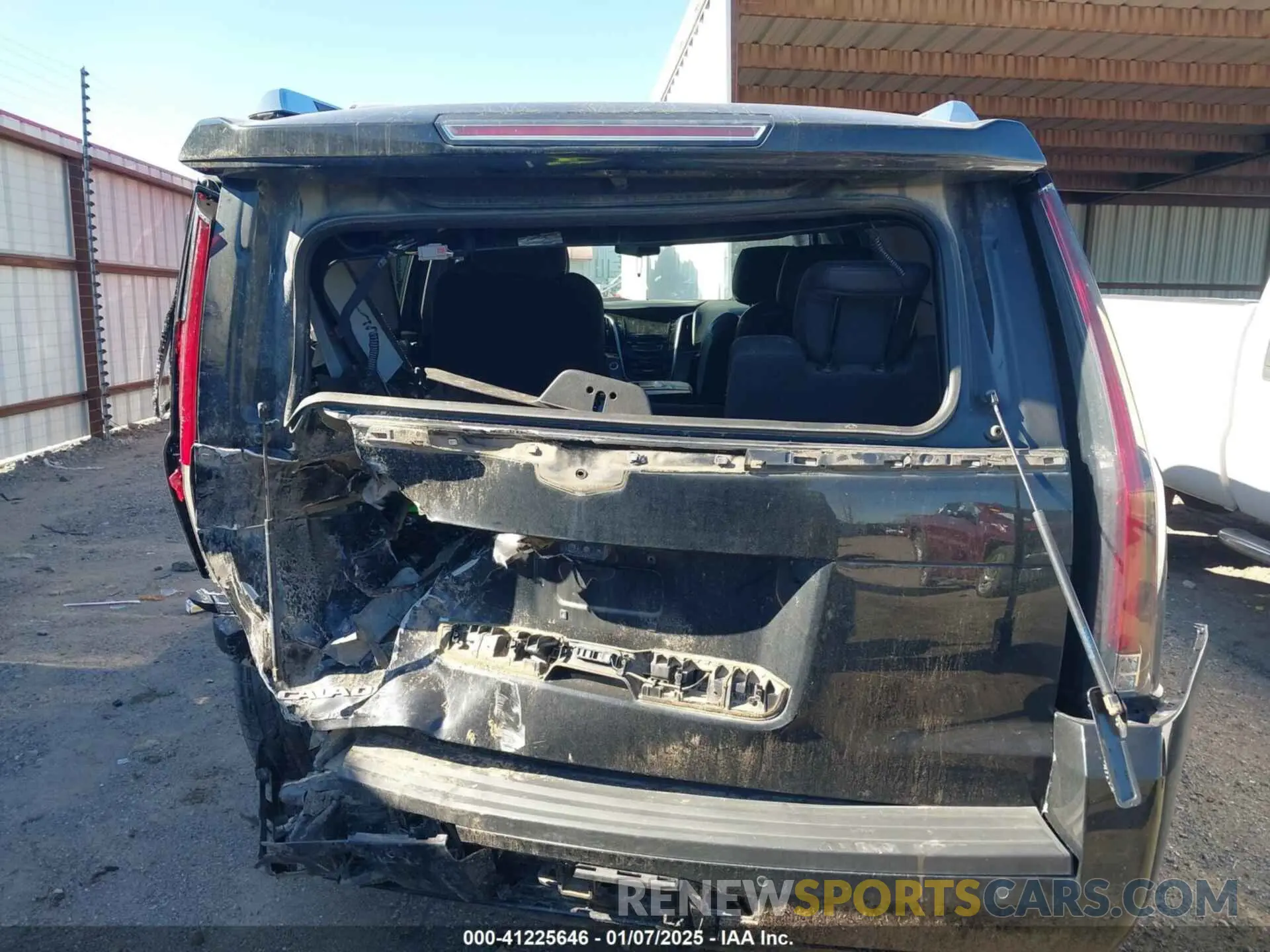 17 Photograph of a damaged car 1GYS4CKJ2LR226281 CADILLAC ESCALADE 2020