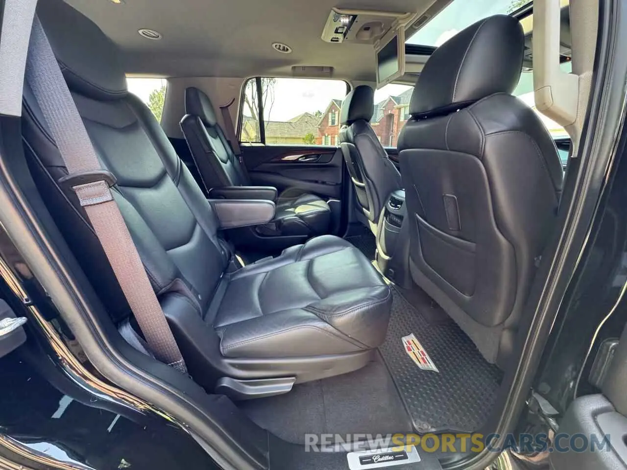 6 Photograph of a damaged car 1GYS4CKJ3LR160632 CADILLAC ESCALADE 2020