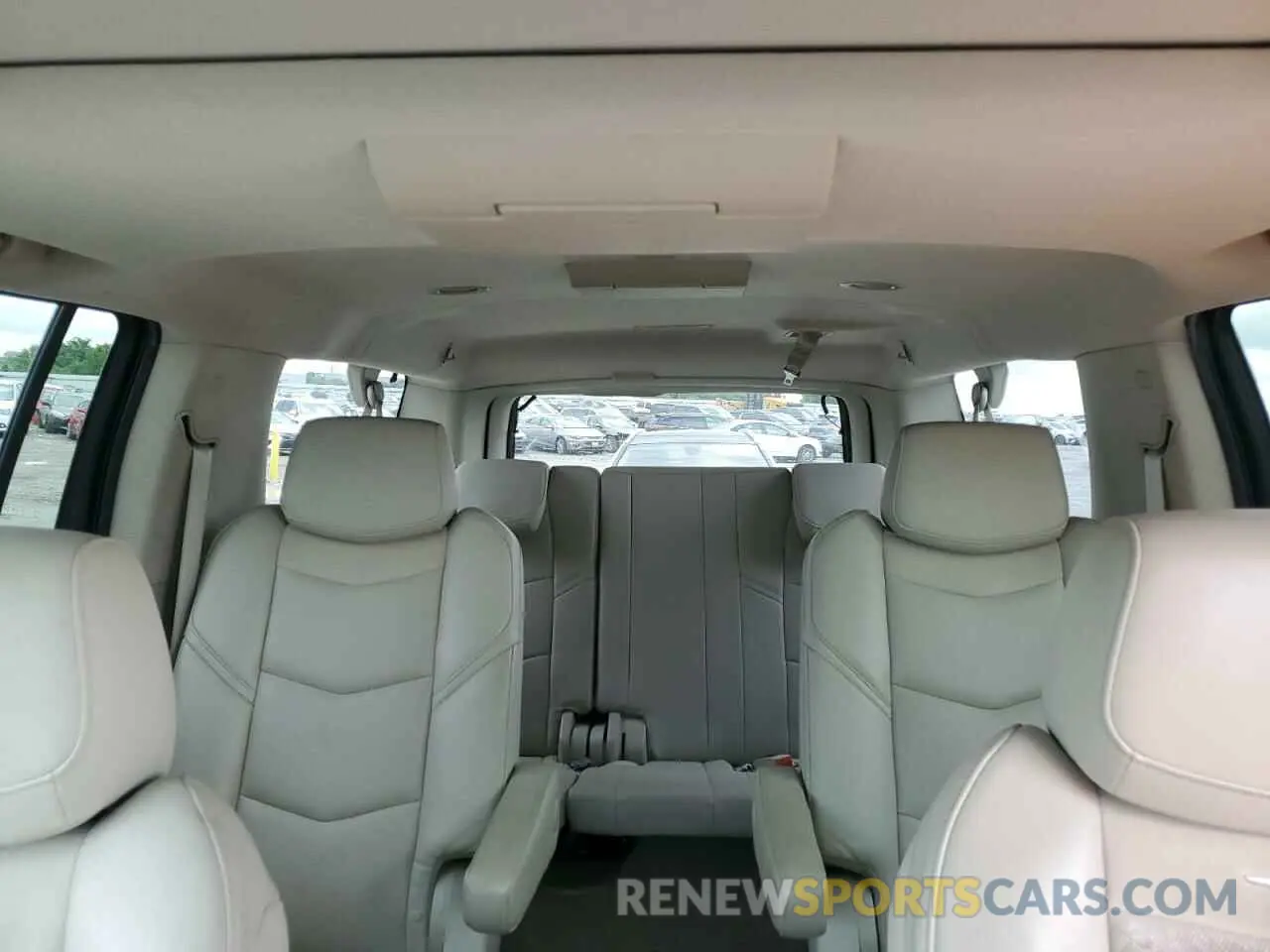 10 Photograph of a damaged car 1GYS4HKJ5LR208600 CADILLAC ESCALADE 2020