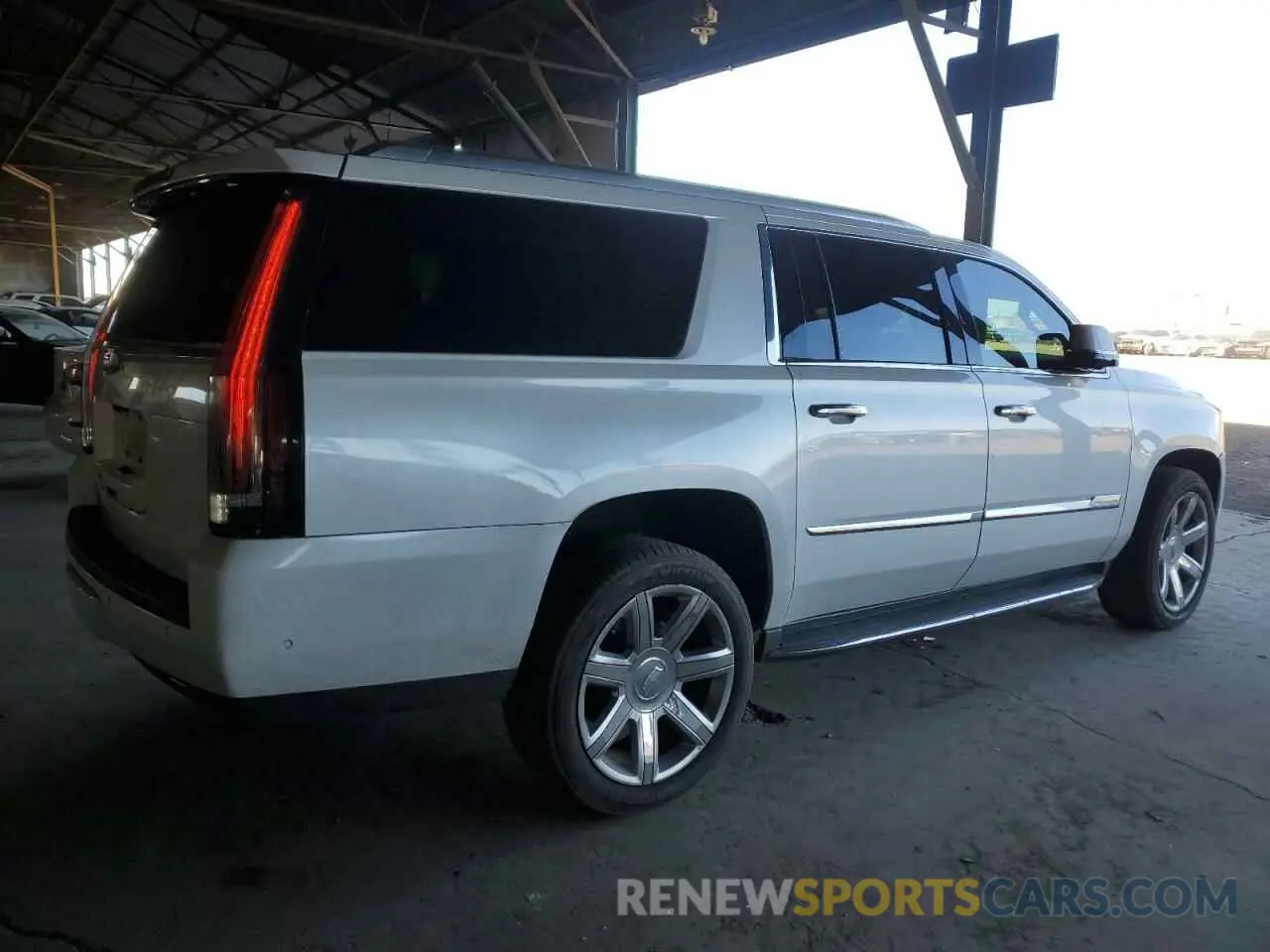 3 Photograph of a damaged car 1GYS4HKJXLR268839 CADILLAC ESCALADE 2020