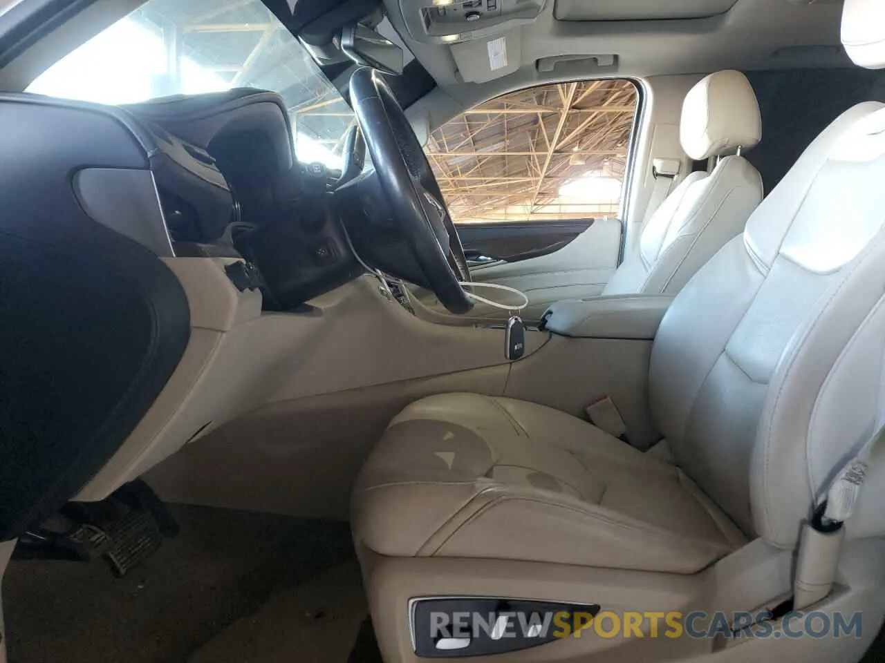 7 Photograph of a damaged car 1GYS4HKJXLR268839 CADILLAC ESCALADE 2020