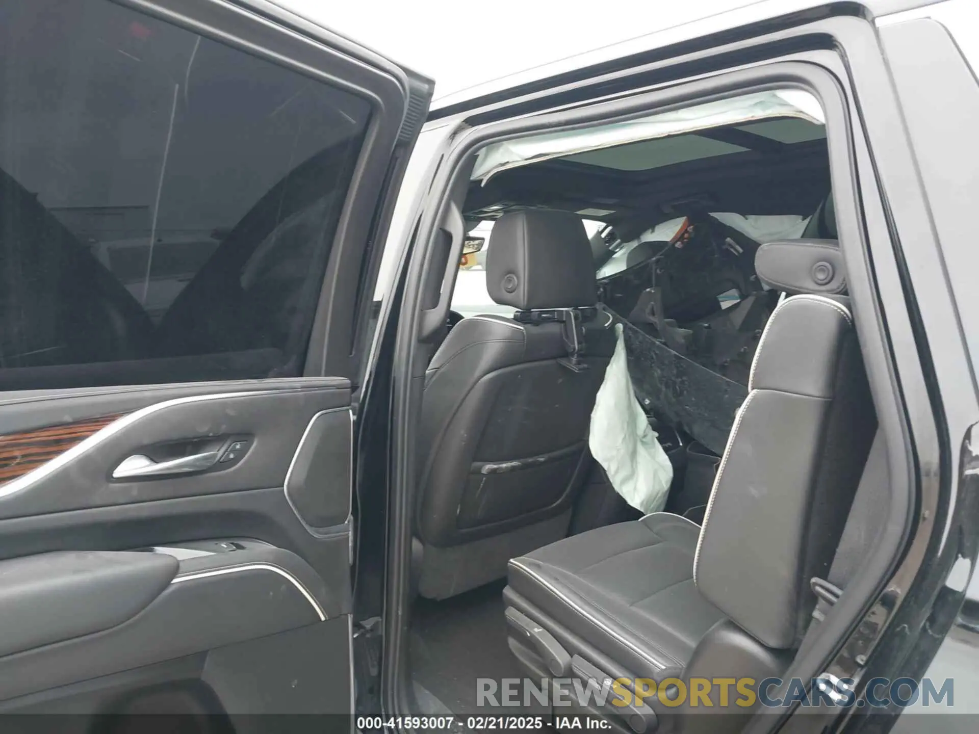 8 Photograph of a damaged car 1GYS3CKL2MR163981 CADILLAC ESCALADE 2021